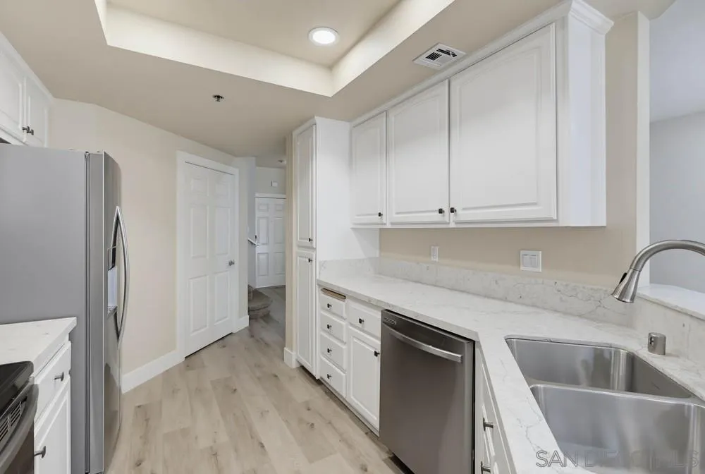 https://cdn.realtyfeed.com/cdn/127/260022075/eb17804d5883dd992fe856e852c1635d.webp