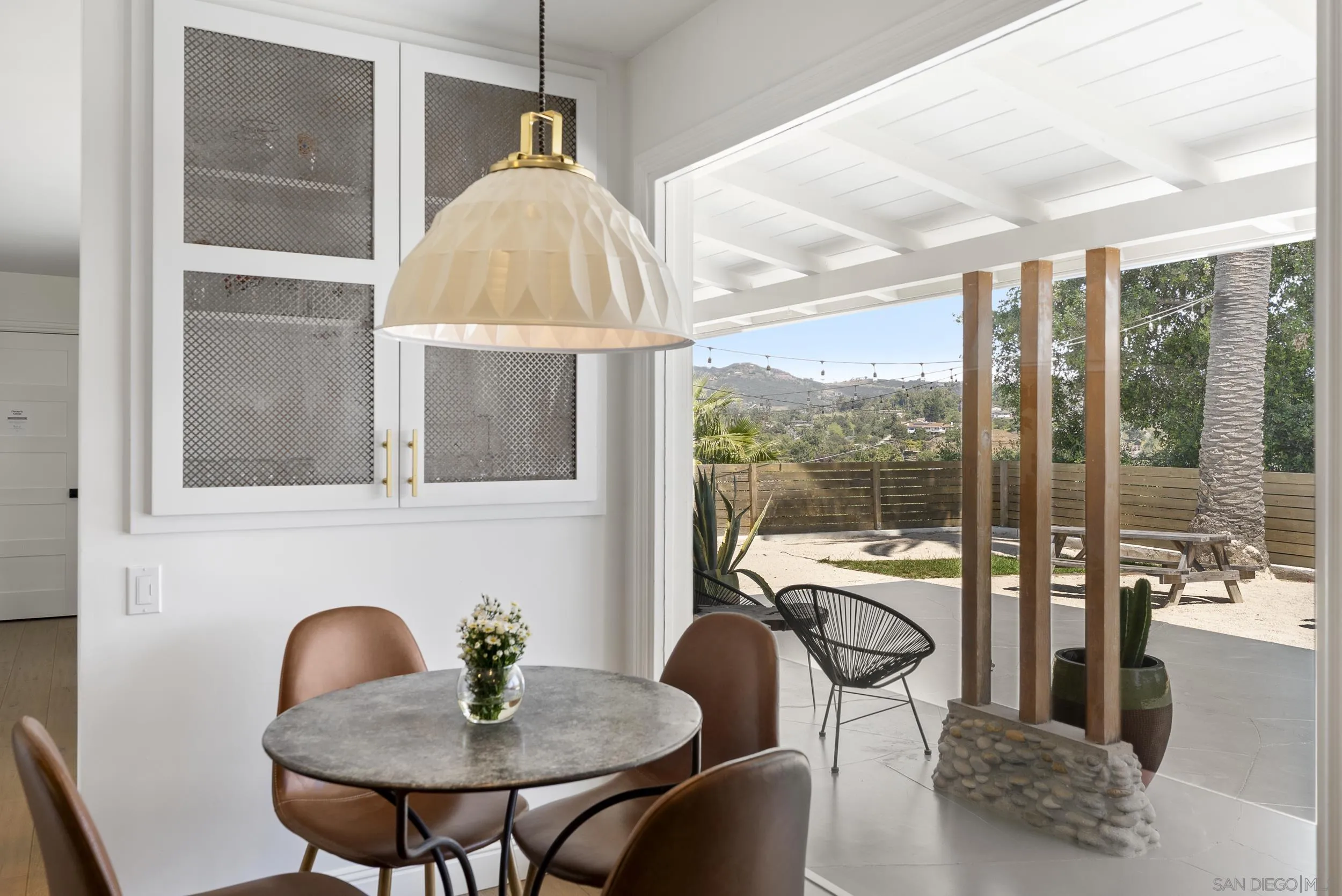 https://cdn.realtyfeed.com/cdn/127/260022077/36ce06d8f07227d21e723eb17dc65c4d.webp