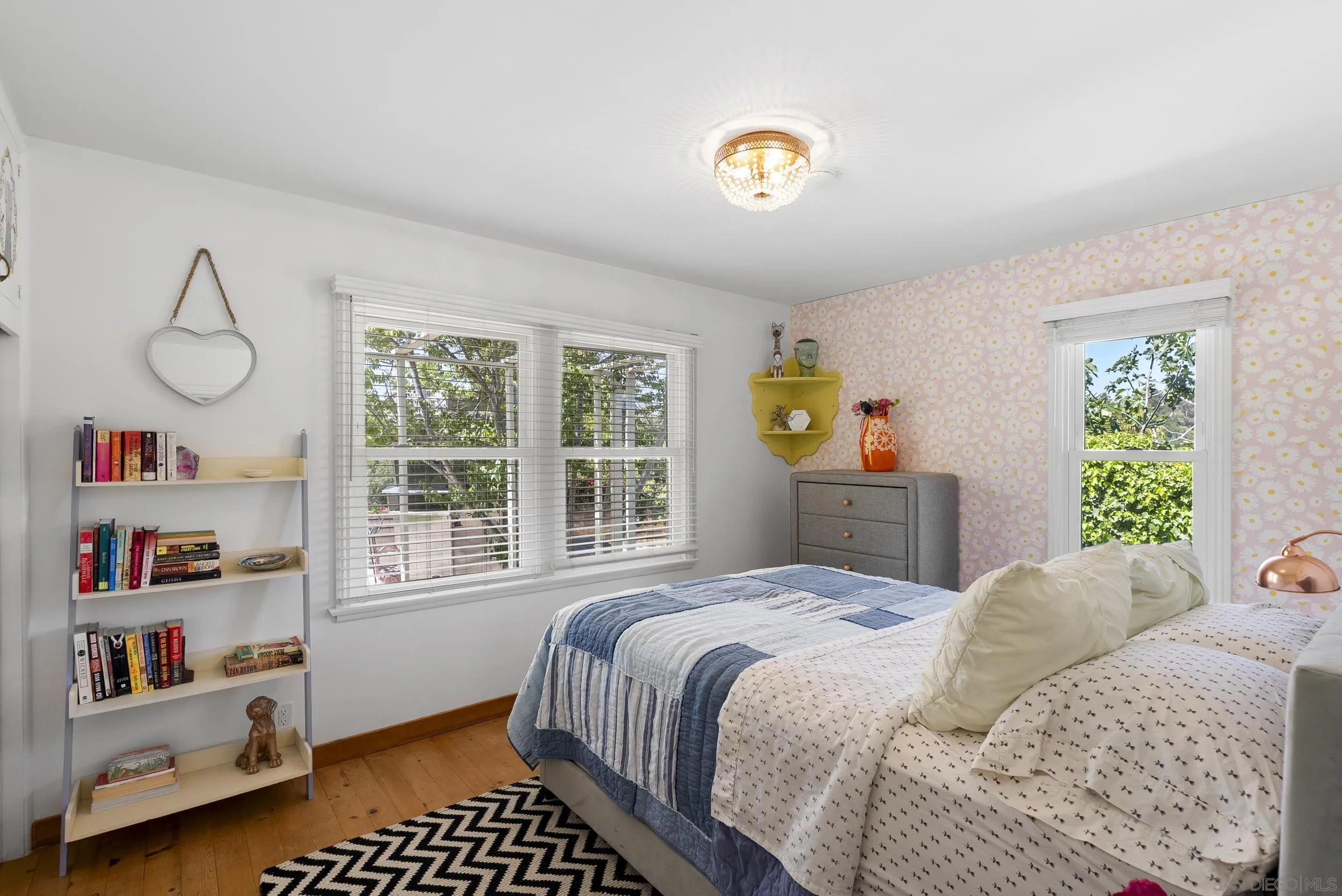 https://cdn.realtyfeed.com/cdn/127/260022077/4f0a6838dea02e05f95d9f36a7f58555.webp
