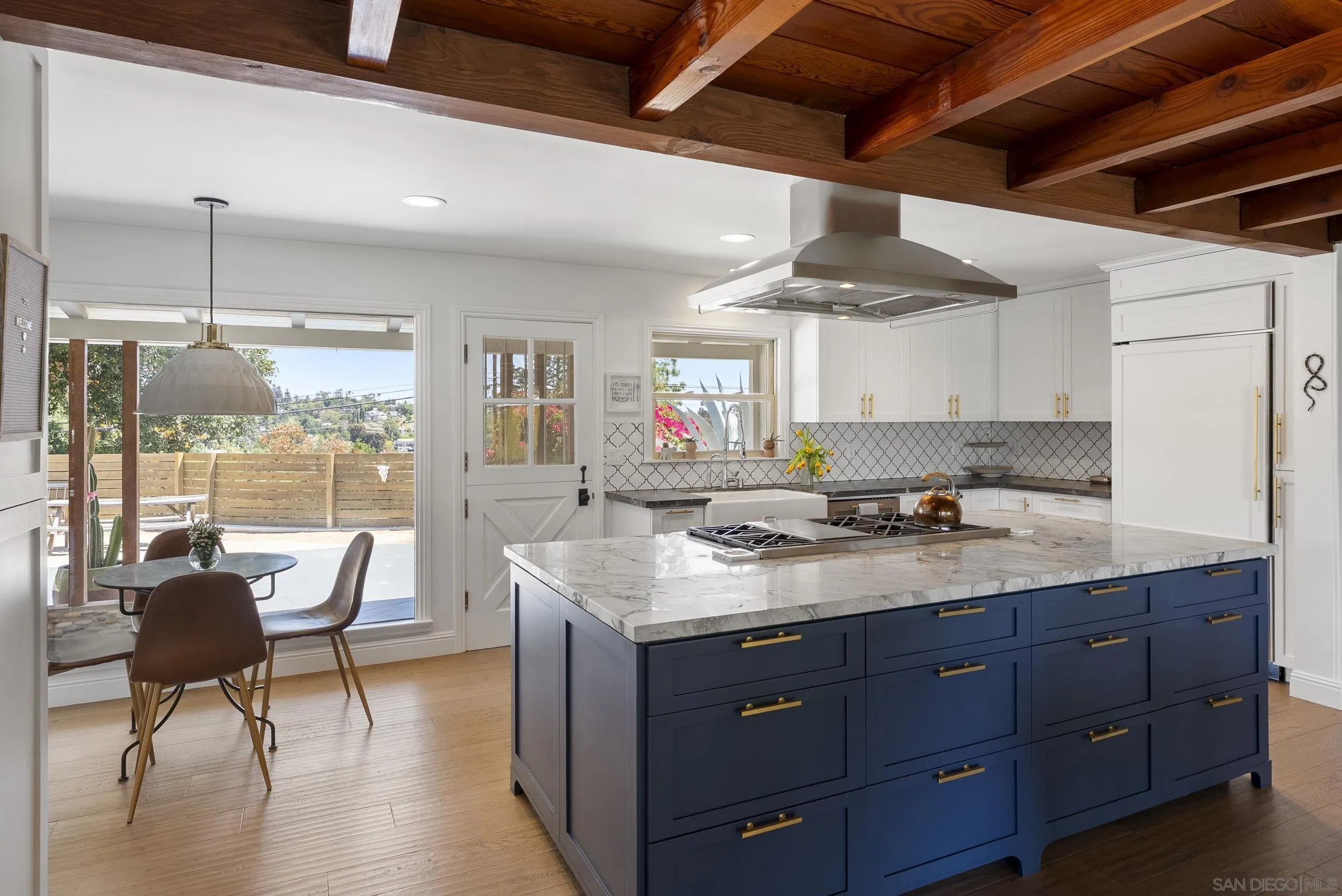 https://cdn.realtyfeed.com/cdn/127/260022077/aaac09153e07ff24d598b9a99ac9e8de.webp