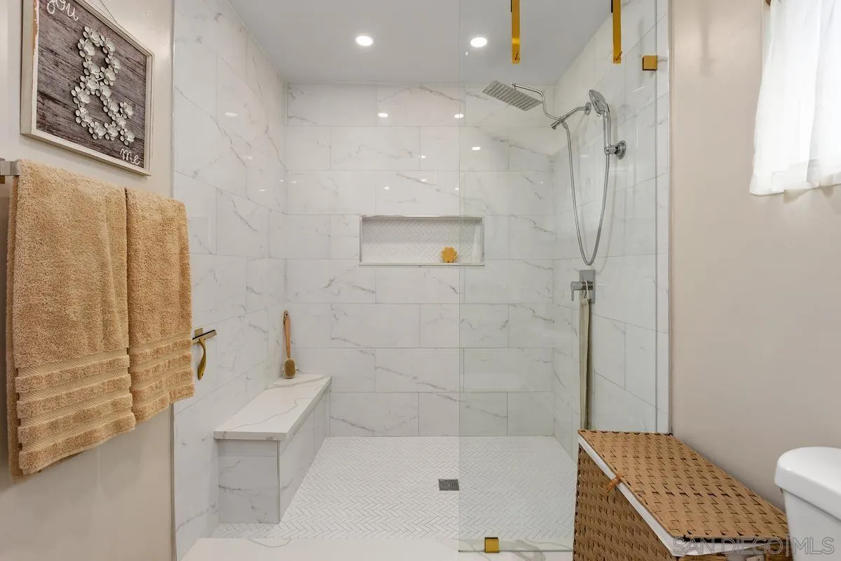 https://cdn.realtyfeed.com/cdn/127/260022084/555bd20b8d491569d2a976b27ef3379e.webp