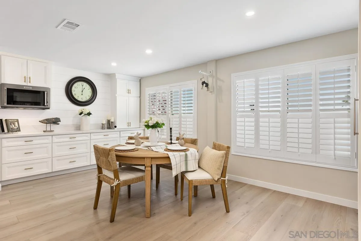 https://cdn.realtyfeed.com/cdn/127/260022084/6aa41602400d16f0e9f0be7f6cf7fc63.webp
