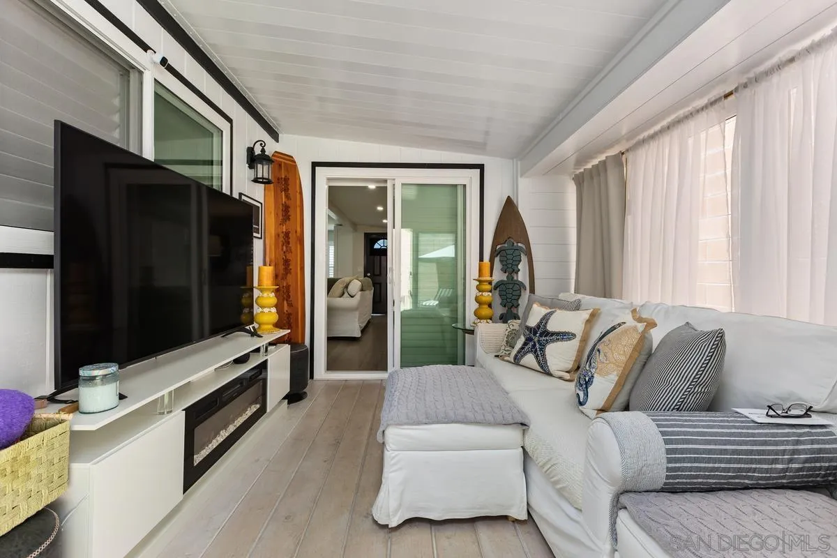 https://cdn.realtyfeed.com/cdn/127/260022084/d102977a0eef4ec59d32de5911854129.webp
