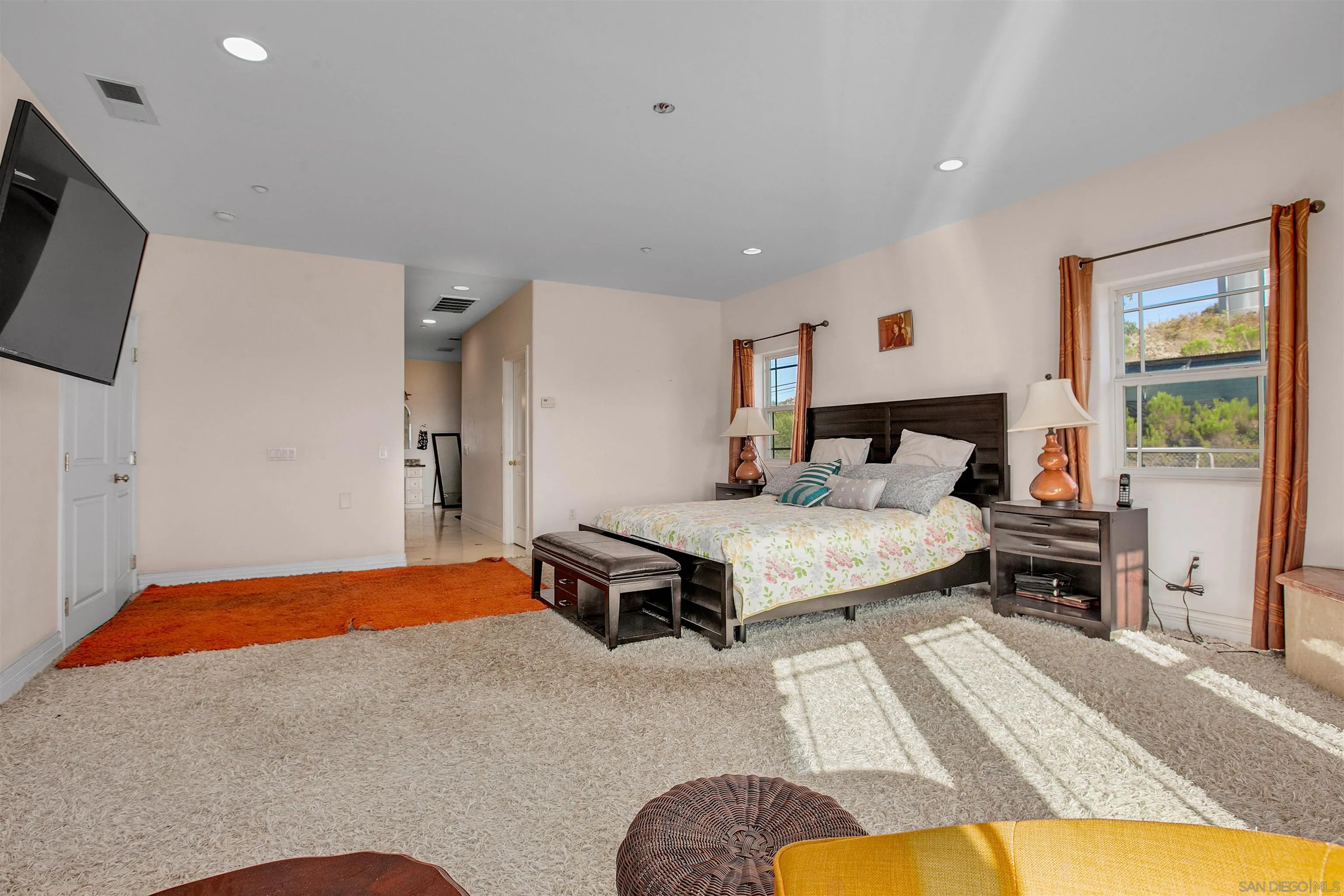 https://cdn.realtyfeed.com/cdn/127/260022085/1a28389bb317d618d432ef69433f6a5c.webp