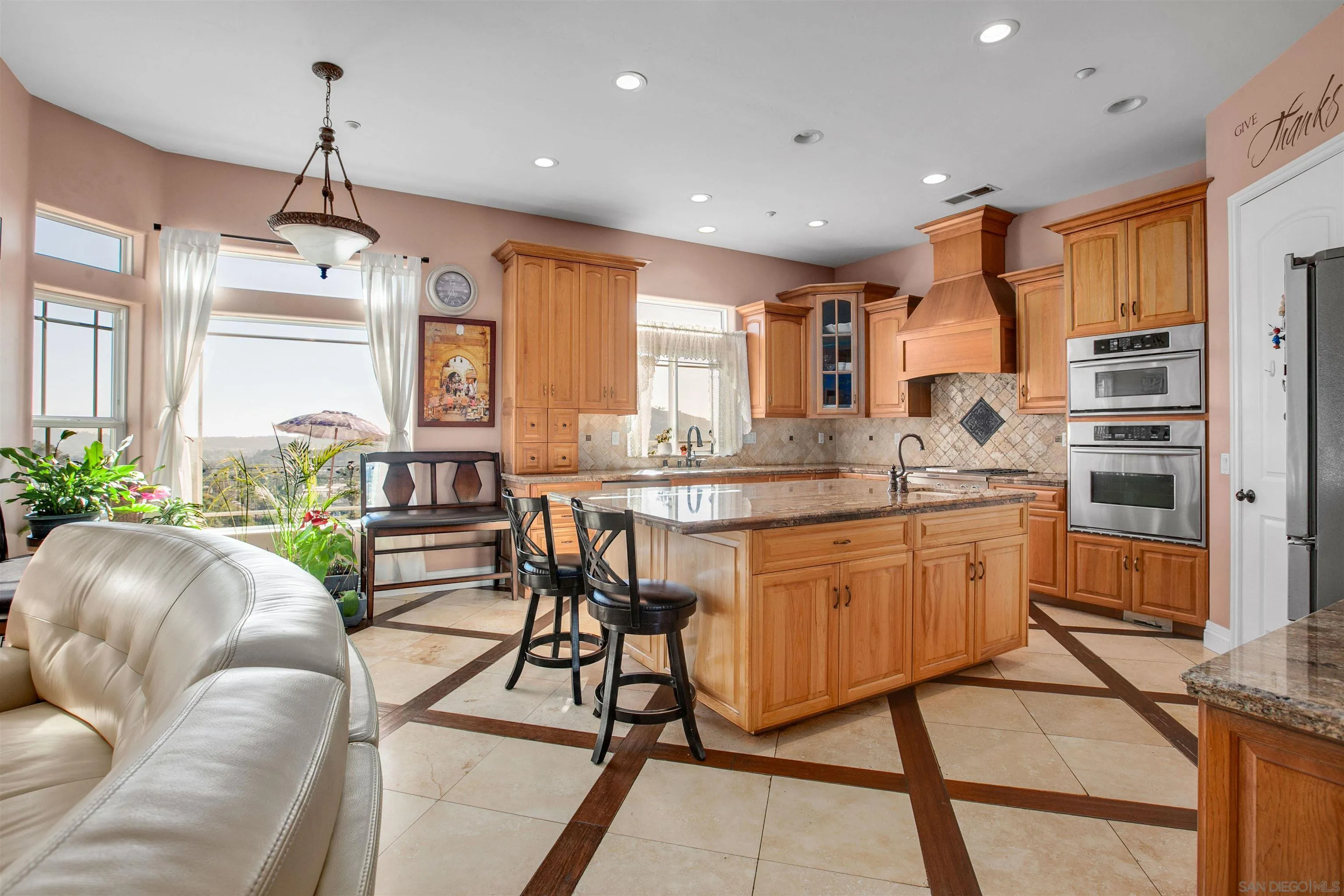 https://cdn.realtyfeed.com/cdn/127/260022085/84c86d8daef3e7c353318b8dbb83d722.webp
