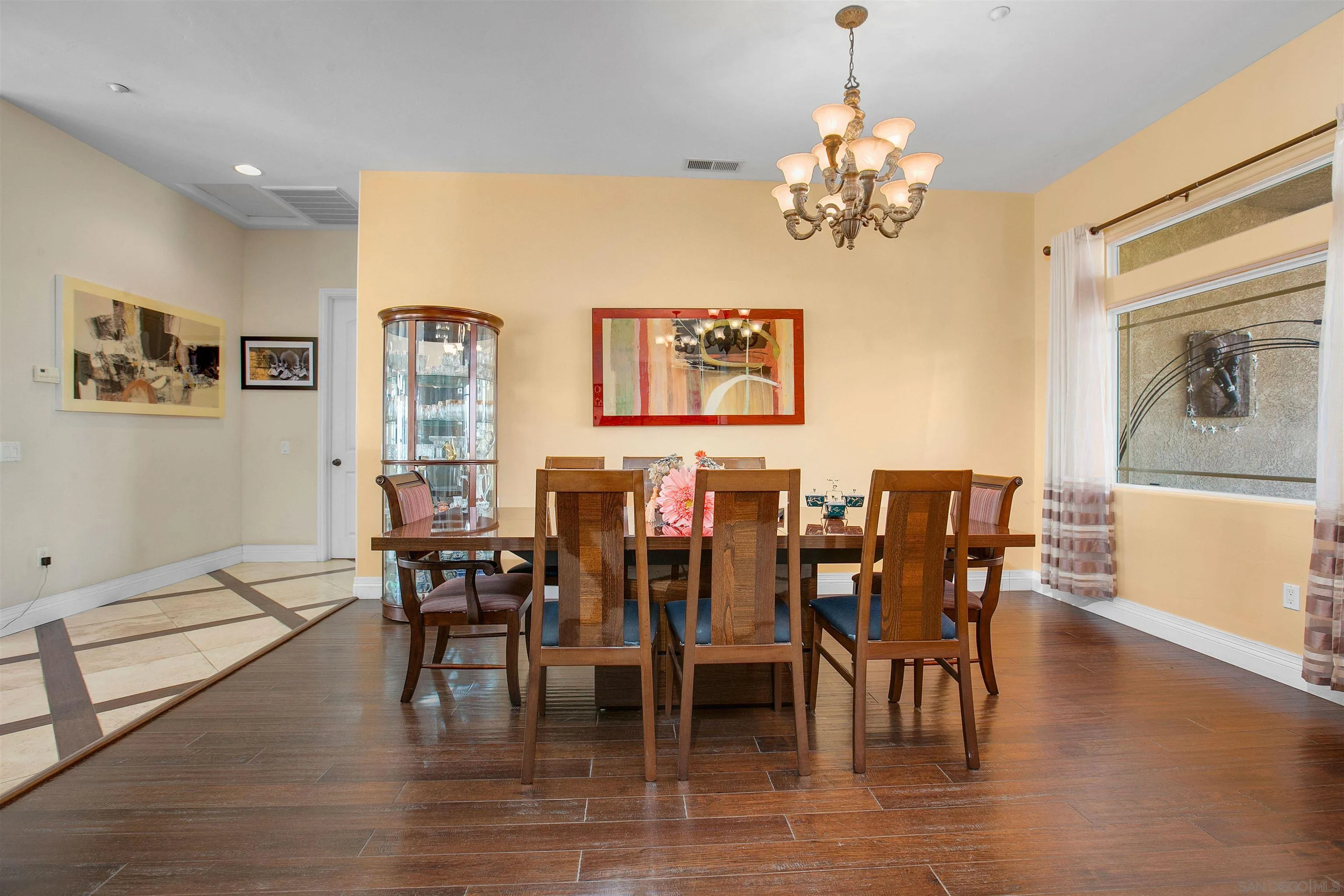 https://cdn.realtyfeed.com/cdn/127/260022085/8b7217ff0c1c6e2e85dfd592aa5d7fe2.webp