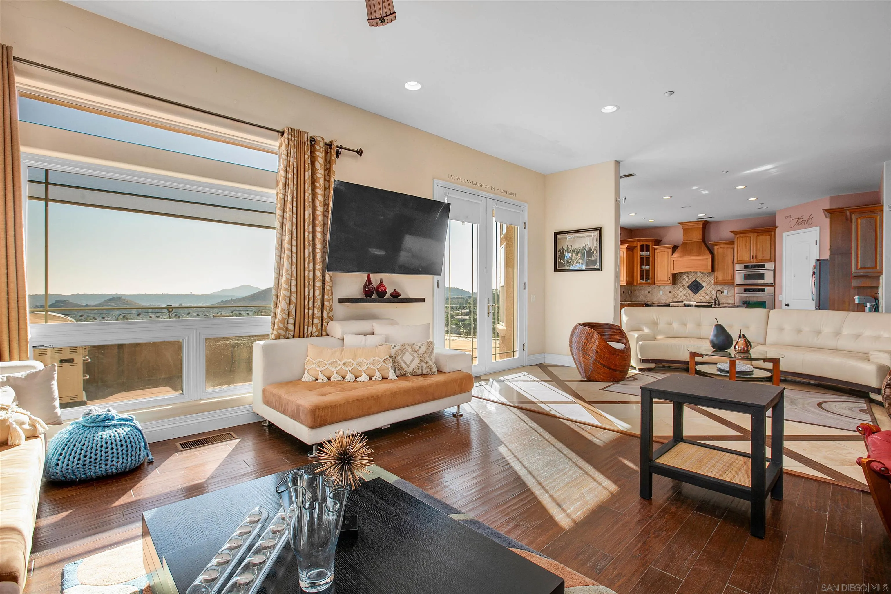 https://cdn.realtyfeed.com/cdn/127/260022085/ce692f6b56af2c84658ceca8bd9beee2.webp