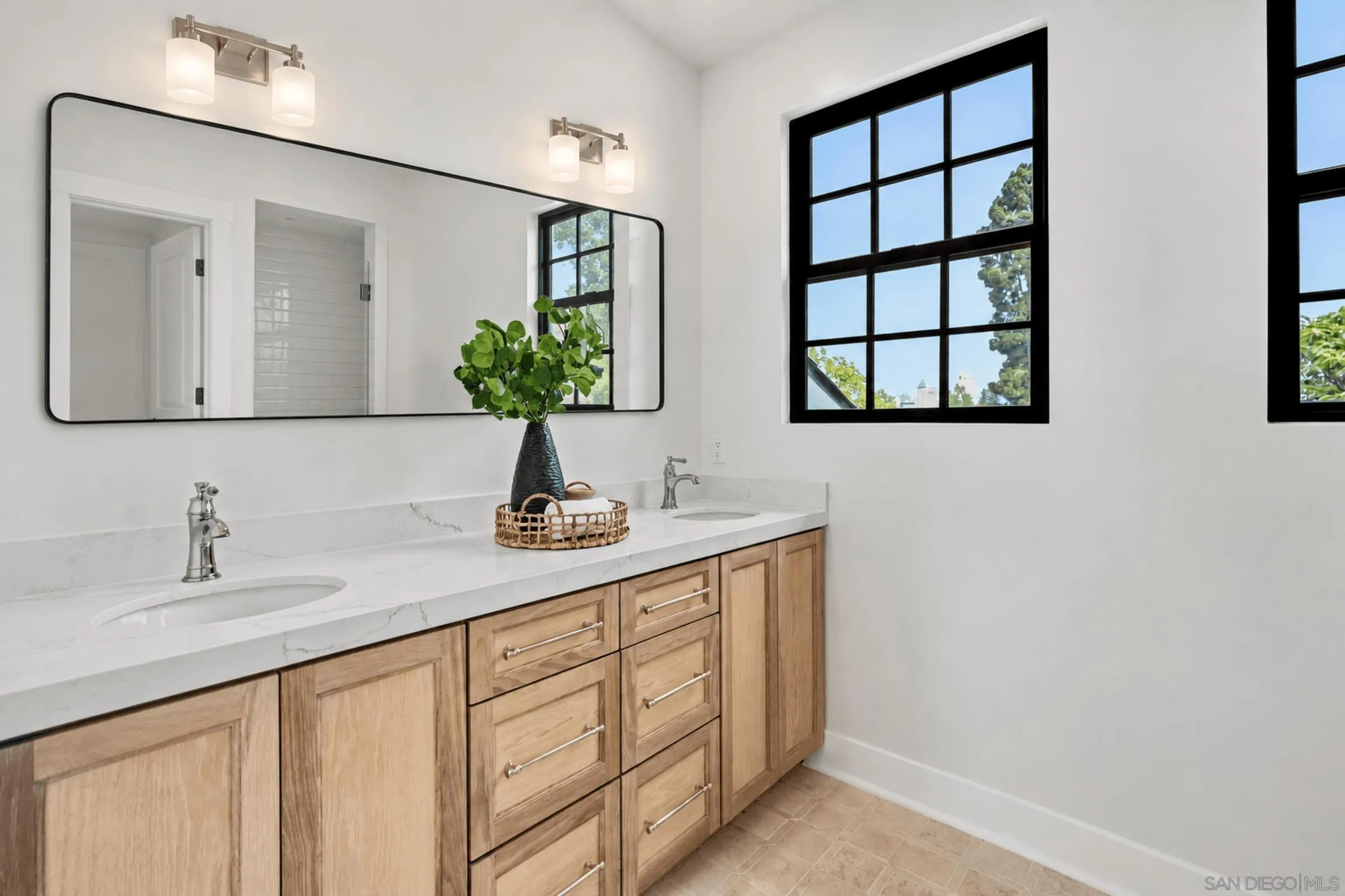 https://cdn.realtyfeed.com/cdn/127/260022087/05fbe045c49b5b06533e63eee9e09a15.webp