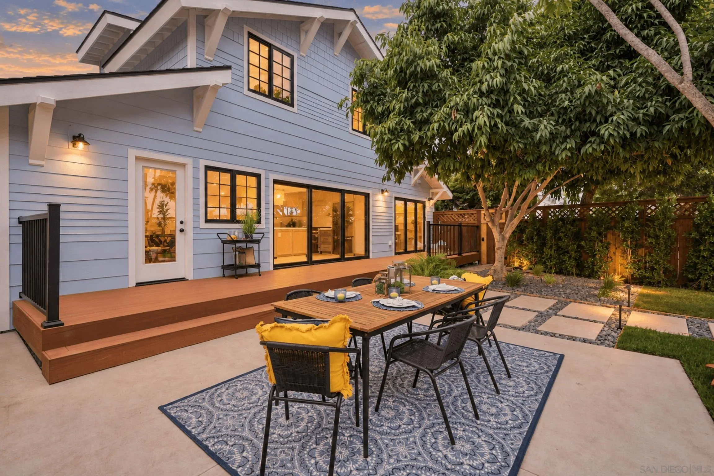 https://cdn.realtyfeed.com/cdn/127/260022087/2f7ca2e139477d32ed5b9a73bb7586d8.webp
