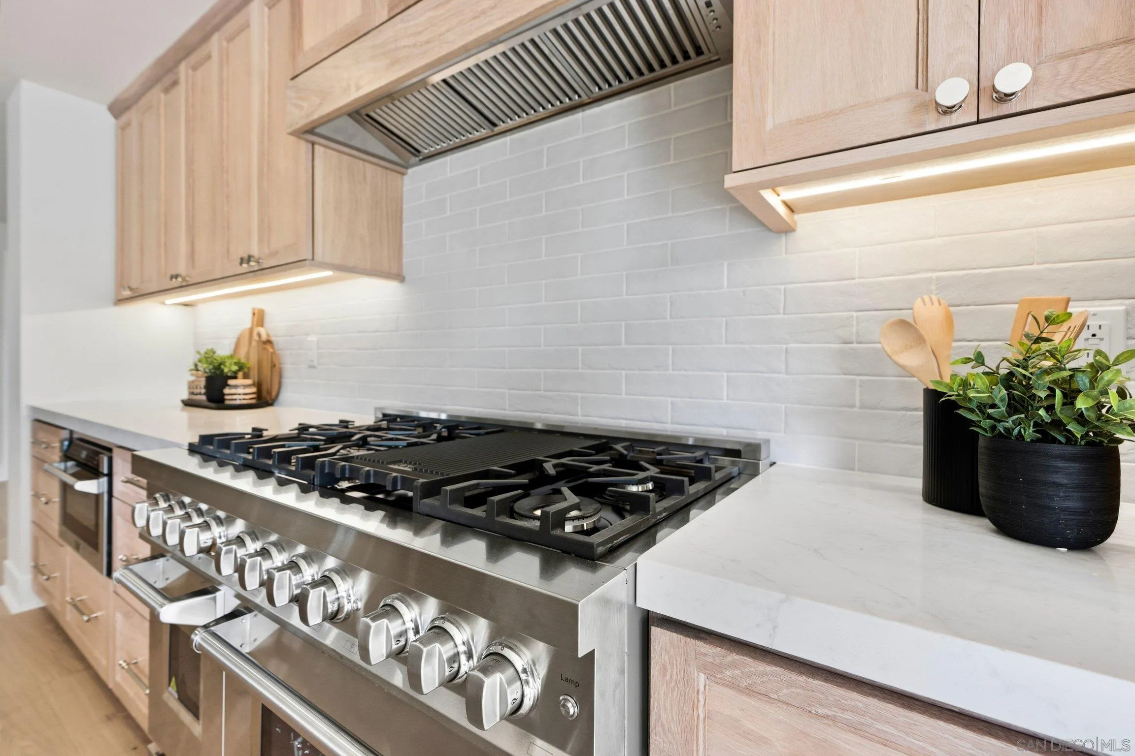 https://cdn.realtyfeed.com/cdn/127/260022087/4260211262c0c44dab12373c07556f97.webp