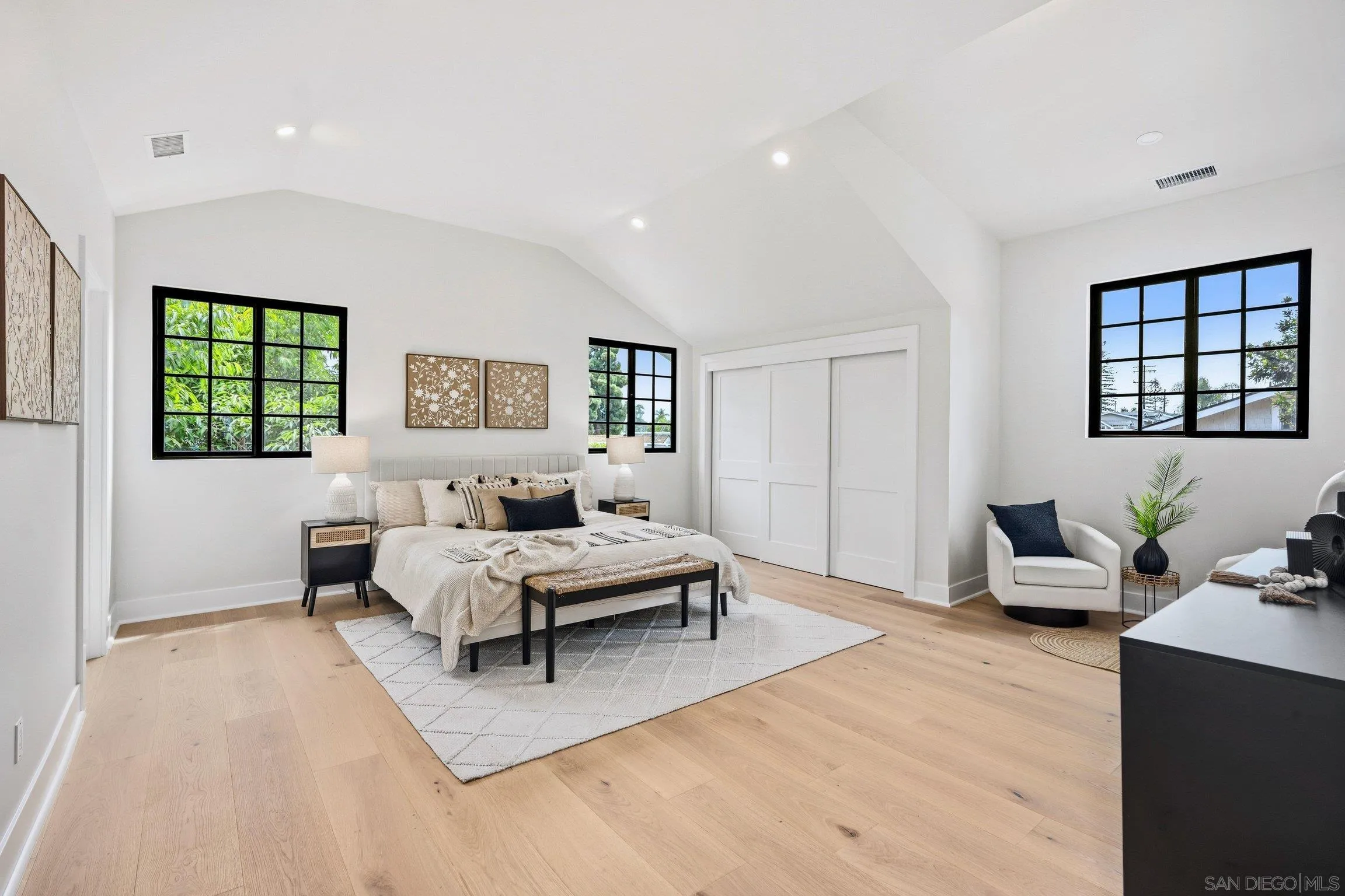 https://cdn.realtyfeed.com/cdn/127/260022087/4fcf5ef4cdf6d55c33da684a64c5b148.webp