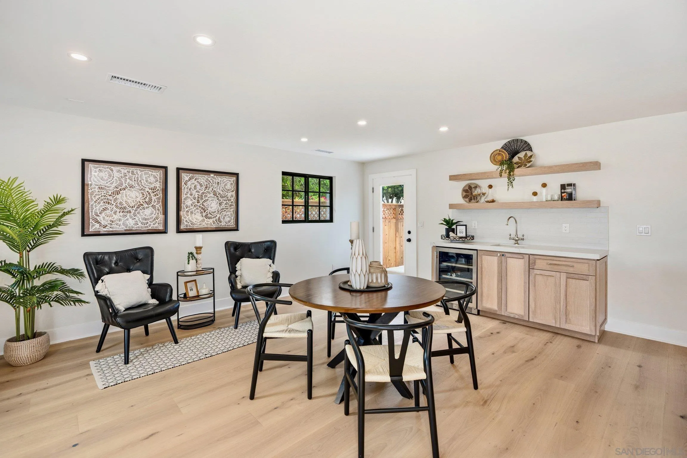 https://cdn.realtyfeed.com/cdn/127/260022087/54eb34e5c7db3d0f3441306339c92b4d.webp