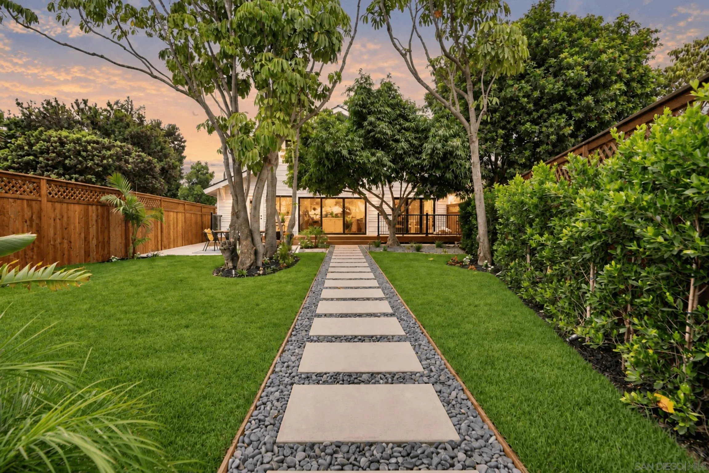 https://cdn.realtyfeed.com/cdn/127/260022087/59f6755ffe68203631589acce819cdc3.webp
