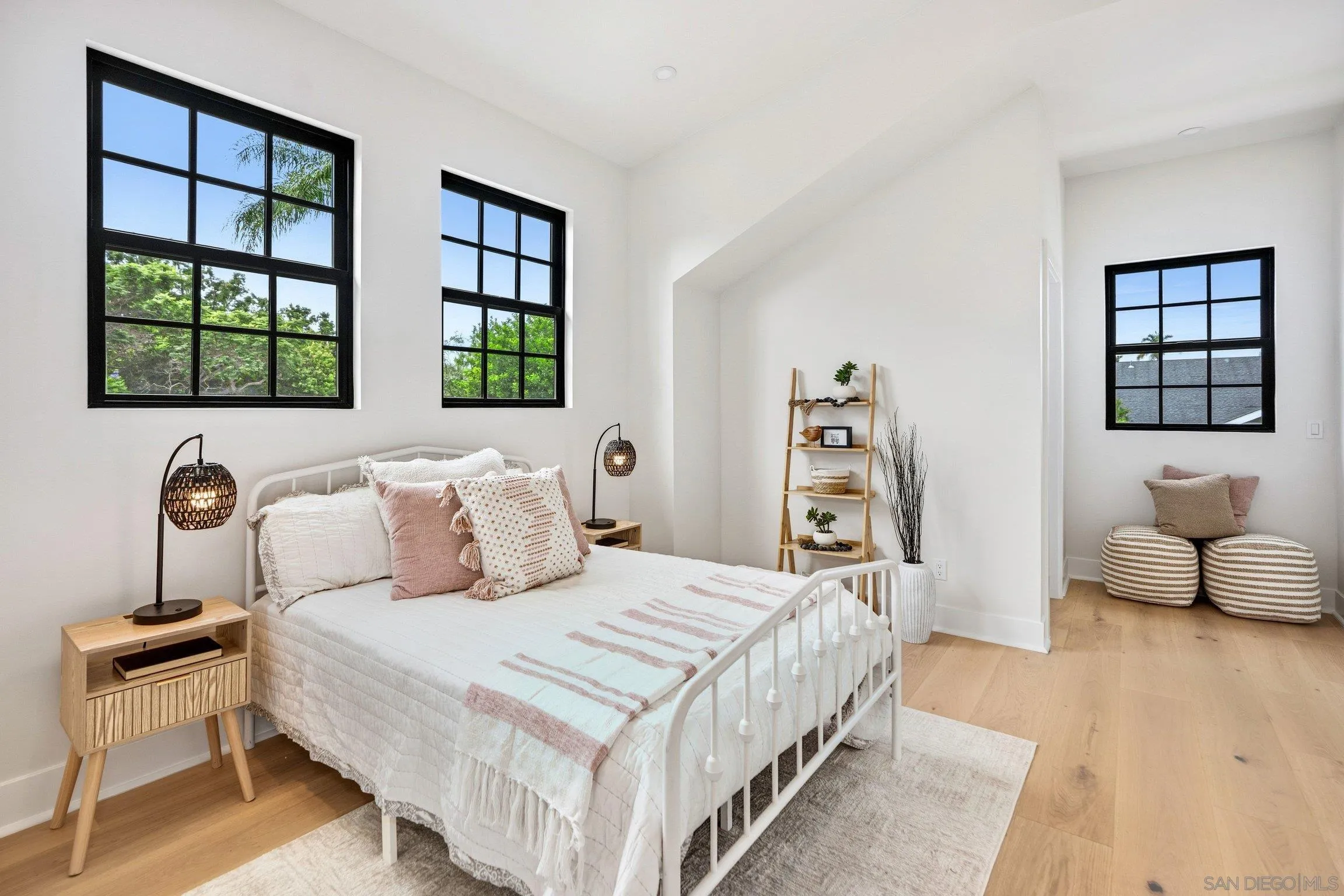 https://cdn.realtyfeed.com/cdn/127/260022087/8bb1ea622ca7ca7e0c5c223b00cdde03.webp