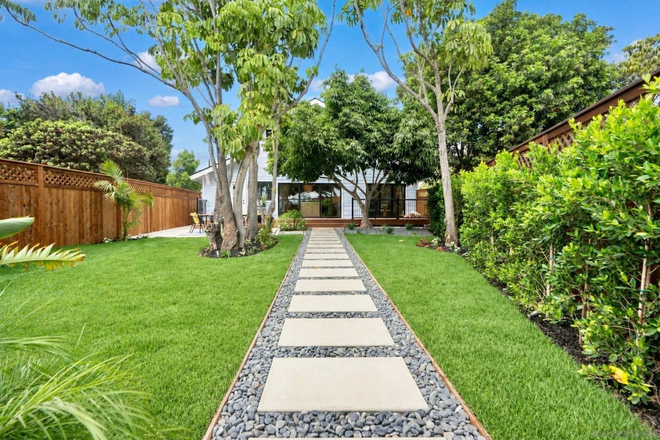 https://cdn.realtyfeed.com/cdn/127/260022087/b72d7350ec2e567cadb03b28a5739be5.webp