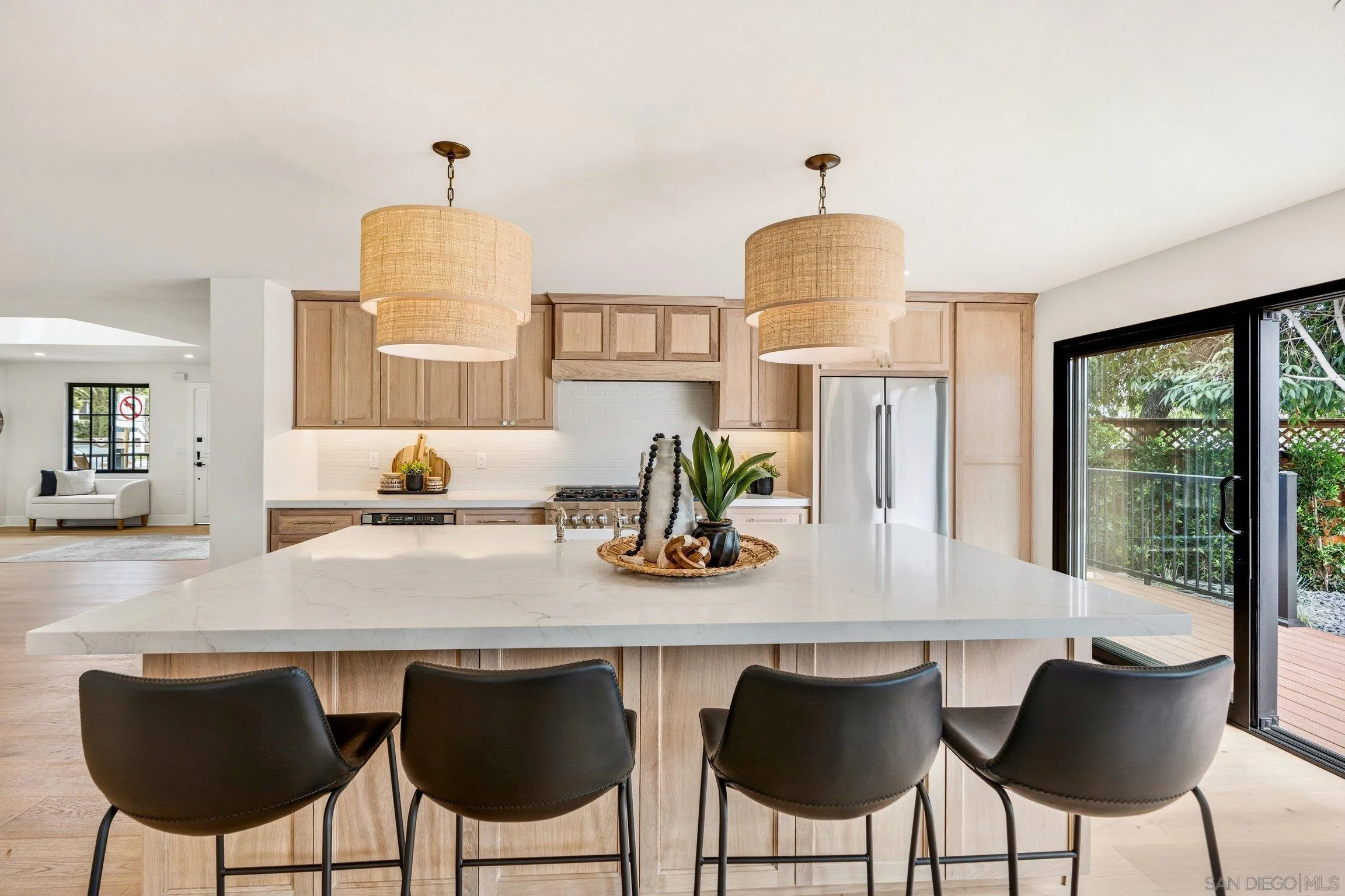 https://cdn.realtyfeed.com/cdn/127/260022087/ca20ec91393f7dd045a3e158aef792a3.webp