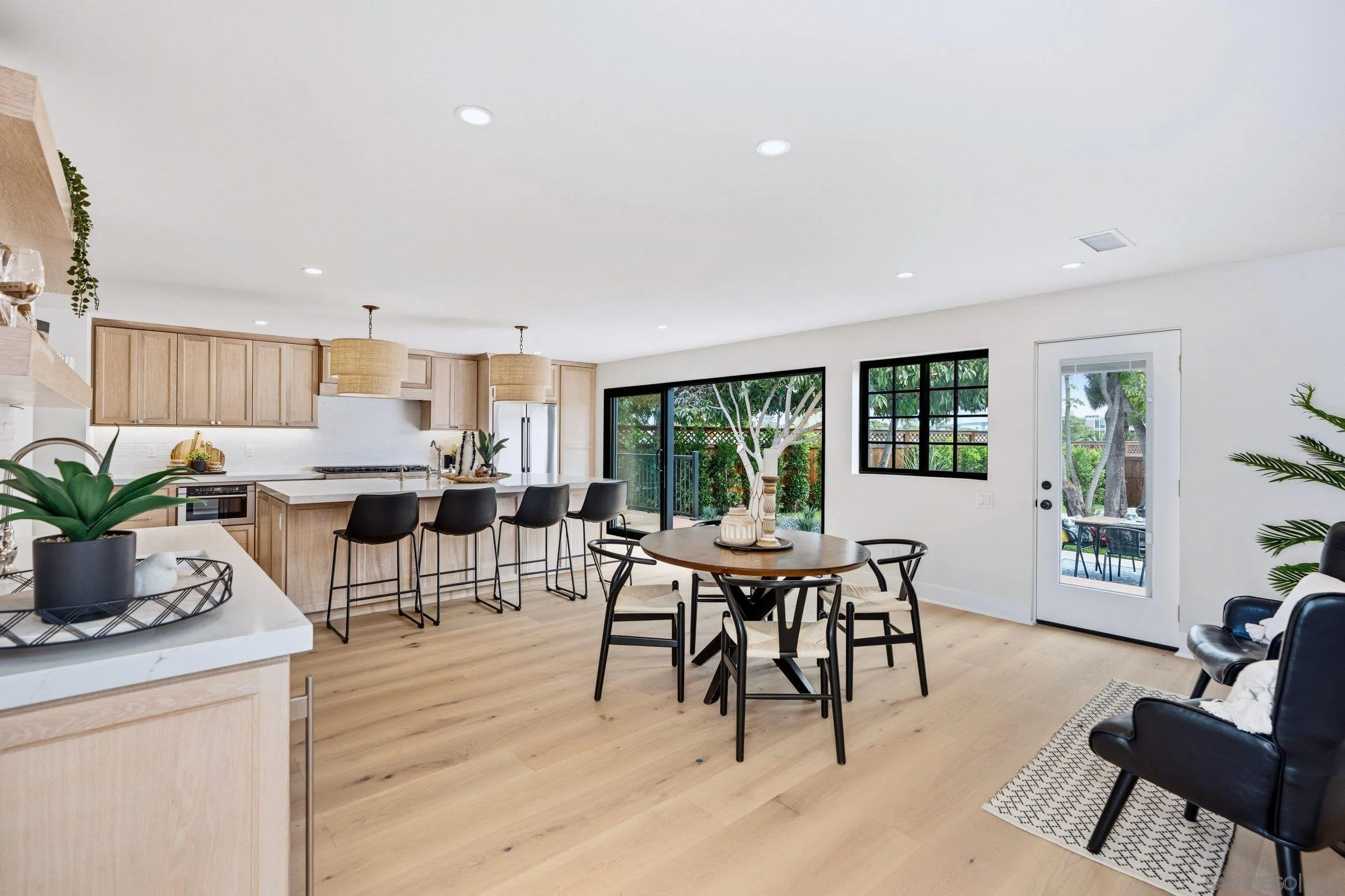 https://cdn.realtyfeed.com/cdn/127/260022087/d235e646b474664a33f42eeceb5cee4f.webp