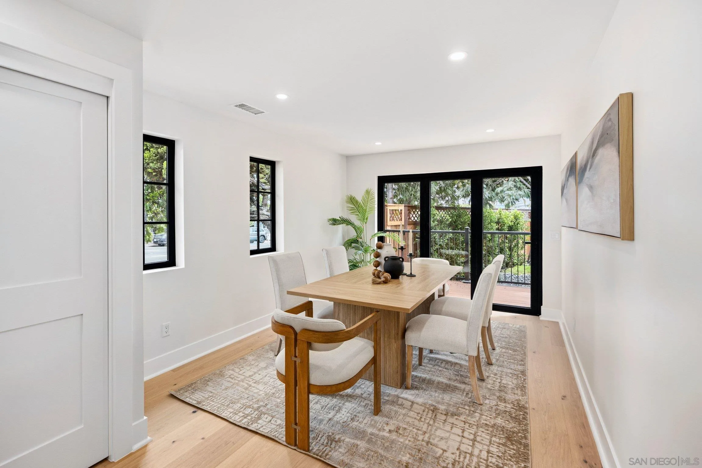 https://cdn.realtyfeed.com/cdn/127/260022087/e76f724eaf4580da335c06a61733ae93.webp