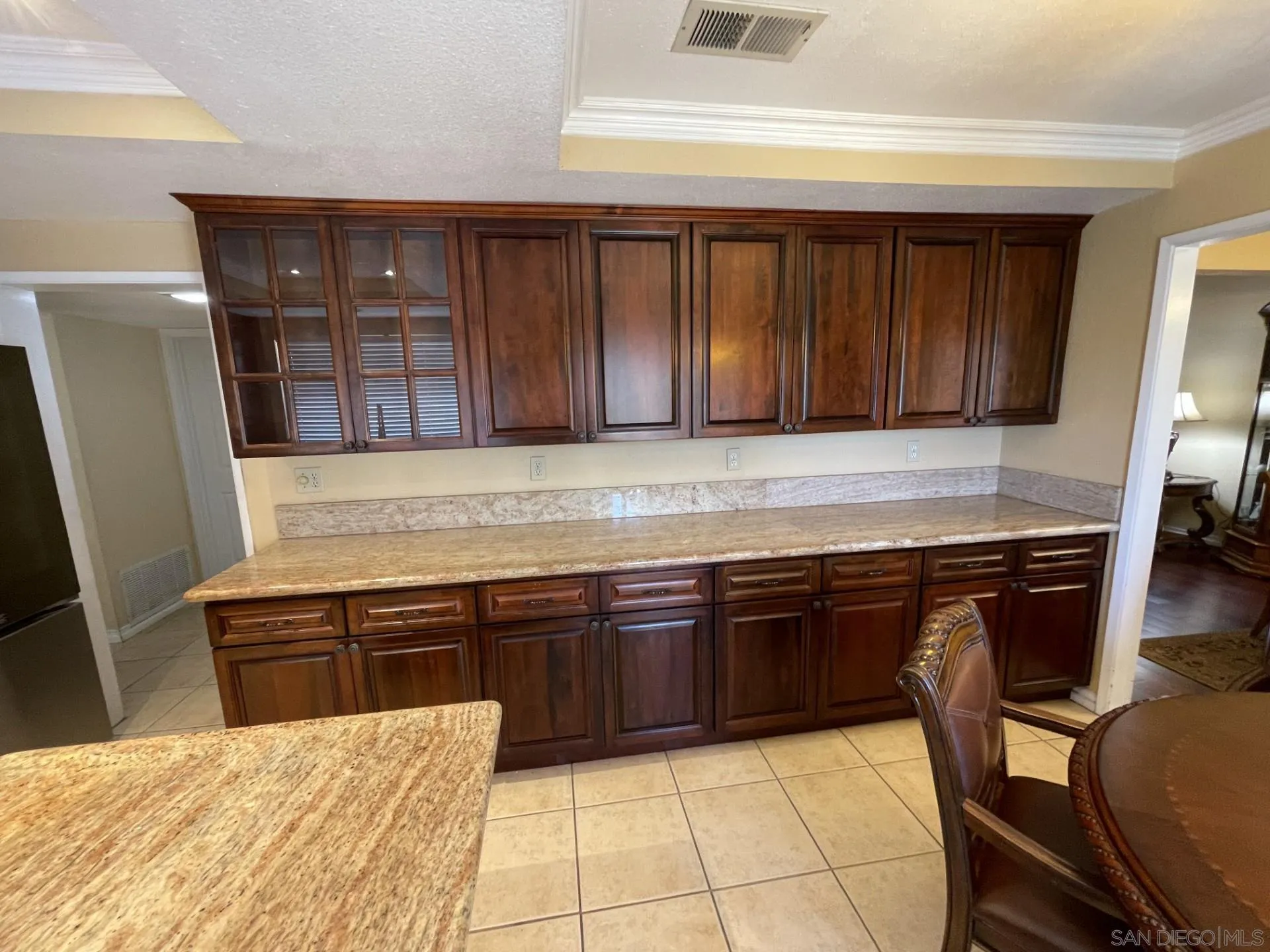 https://cdn.realtyfeed.com/cdn/127/260022088/555ce96bdedf1f09bbcb62fb6f1e0d38.webp