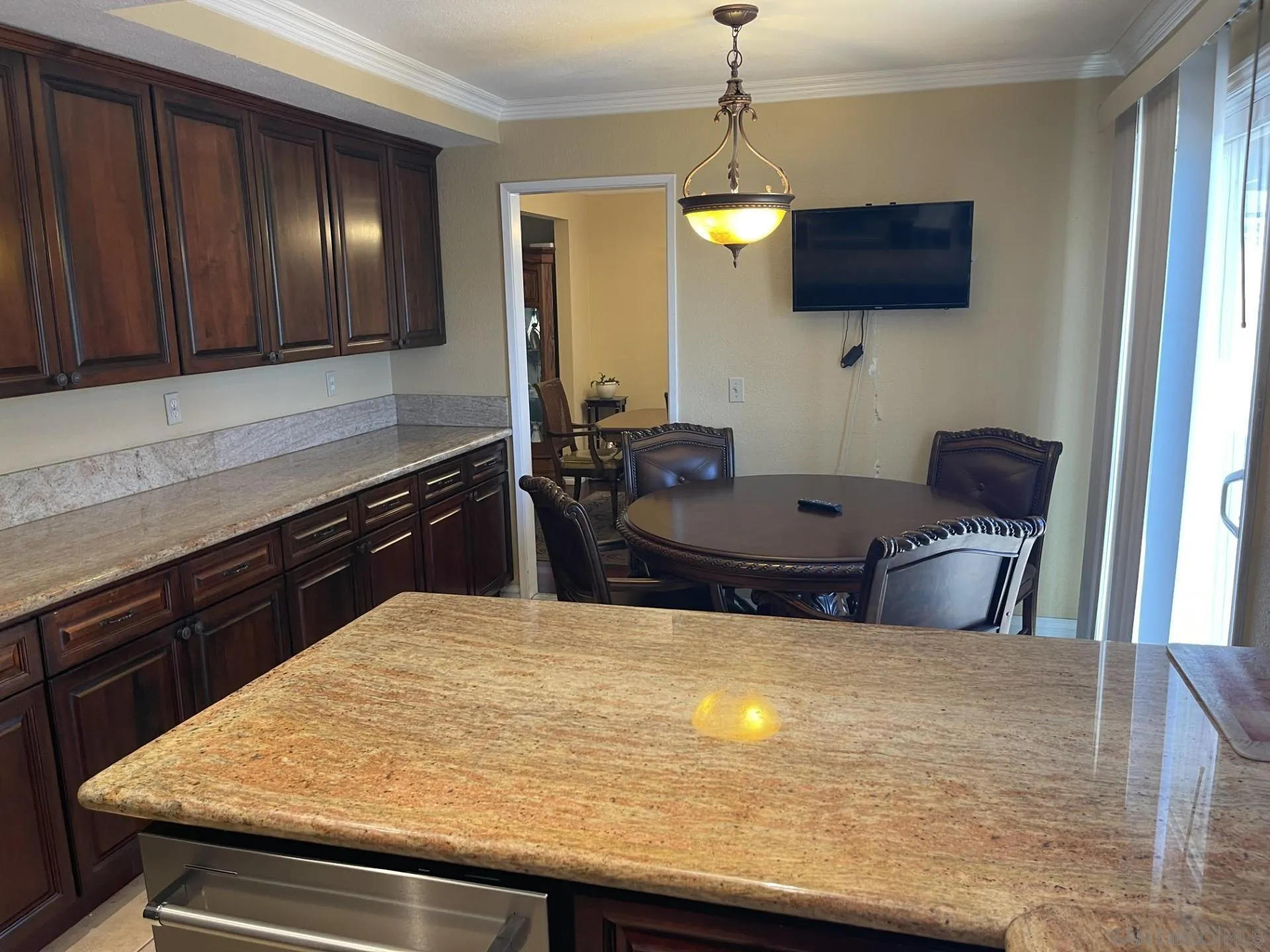 https://cdn.realtyfeed.com/cdn/127/260022088/c483363eaa09dfc9bec6d4a5ee701989.webp