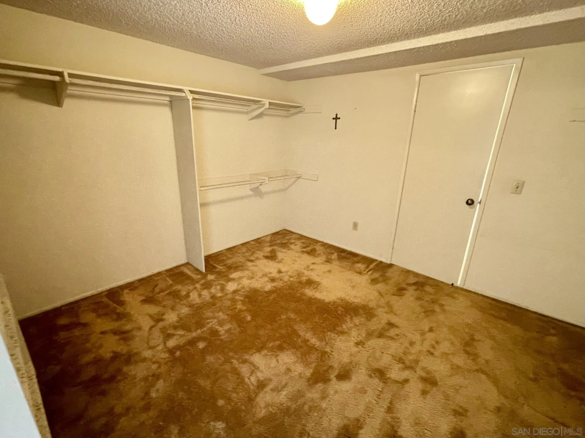 https://cdn.realtyfeed.com/cdn/127/260022088/db5cc13516ce06506c78f64d840e9118.webp