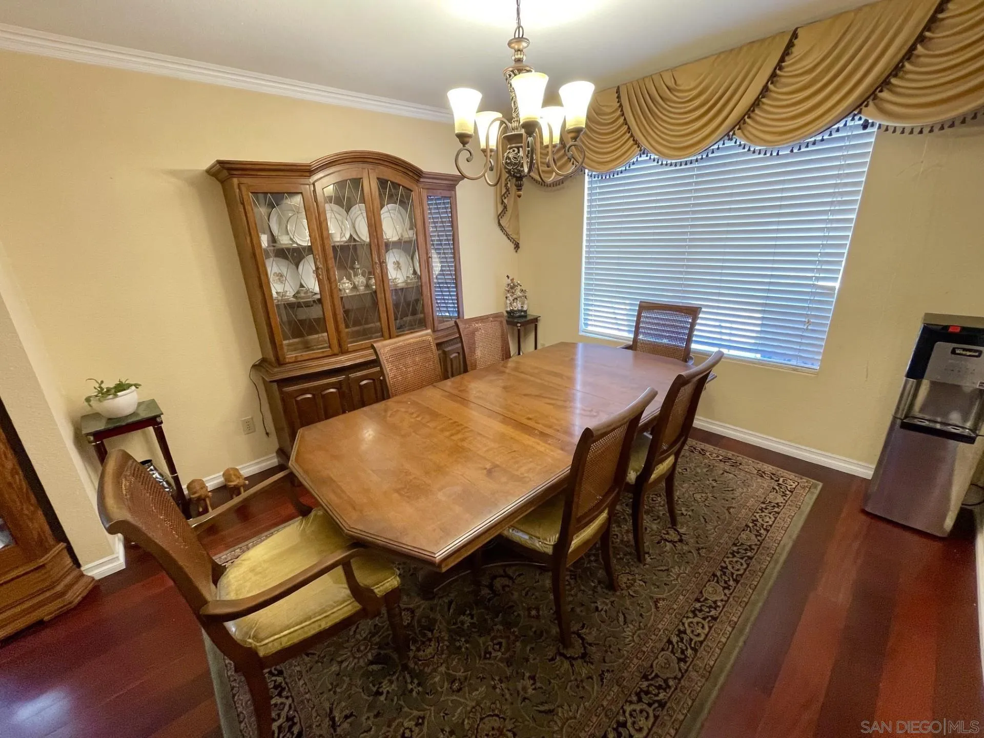 https://cdn.realtyfeed.com/cdn/127/260022088/dc0e5af87892dbc3af68053ec0790b17.webp