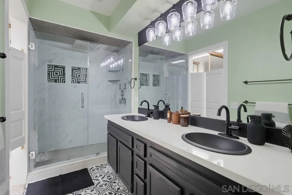 https://cdn.realtyfeed.com/cdn/127/260022089/37f1af23053776b9c3377cea95c17af2.webp