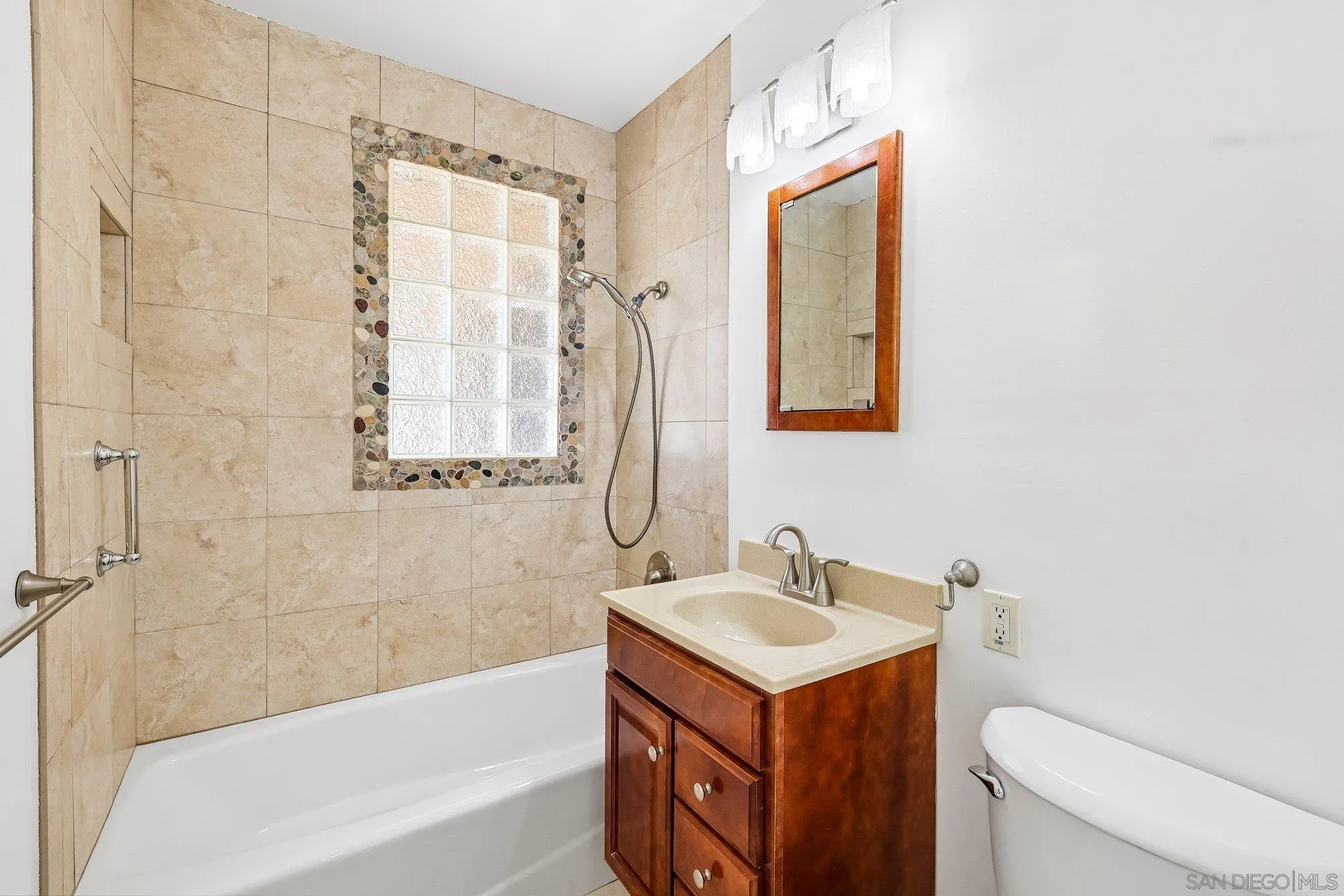 https://cdn.realtyfeed.com/cdn/127/260022090/611e32a6a620e32234c24fff472aa5c0.webp