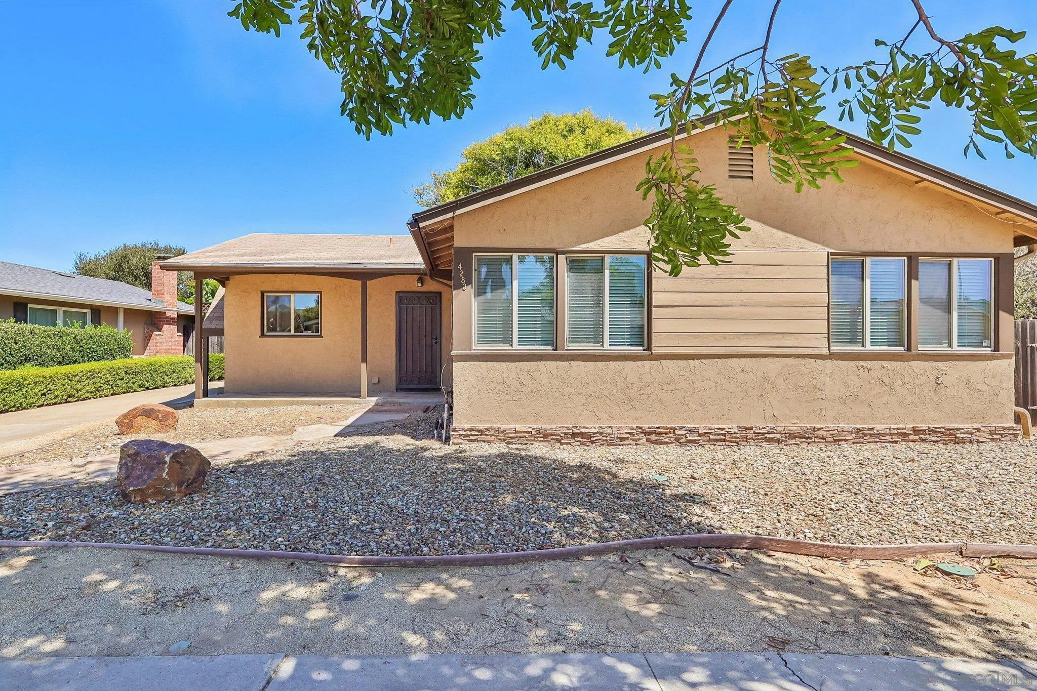 https://cdn.realtyfeed.com/cdn/127/260022090/79c1dab1af92f38441ed8b1d86ef3bdd.webp