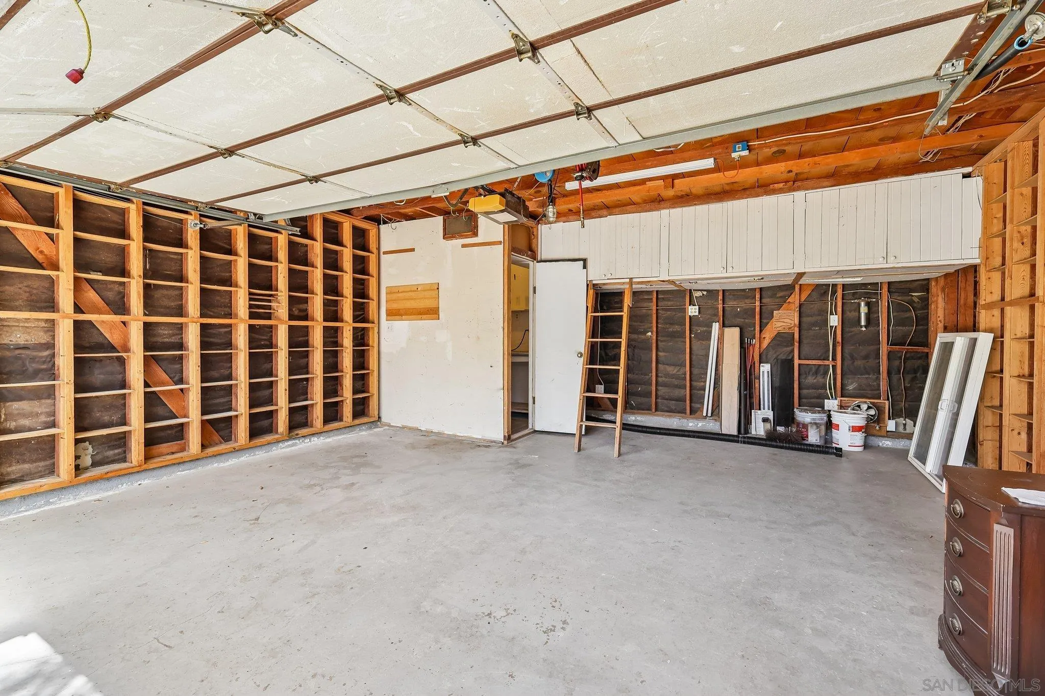 https://cdn.realtyfeed.com/cdn/127/260022090/a2e8874a102944bc08864b4345109c28.webp