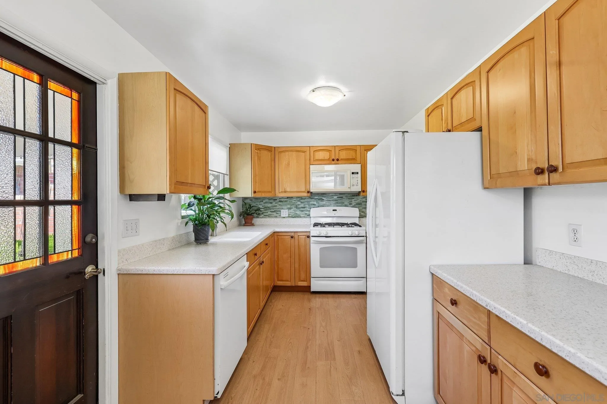 https://cdn.realtyfeed.com/cdn/127/260022090/eff13705a105d393f6fe50124788b905.webp
