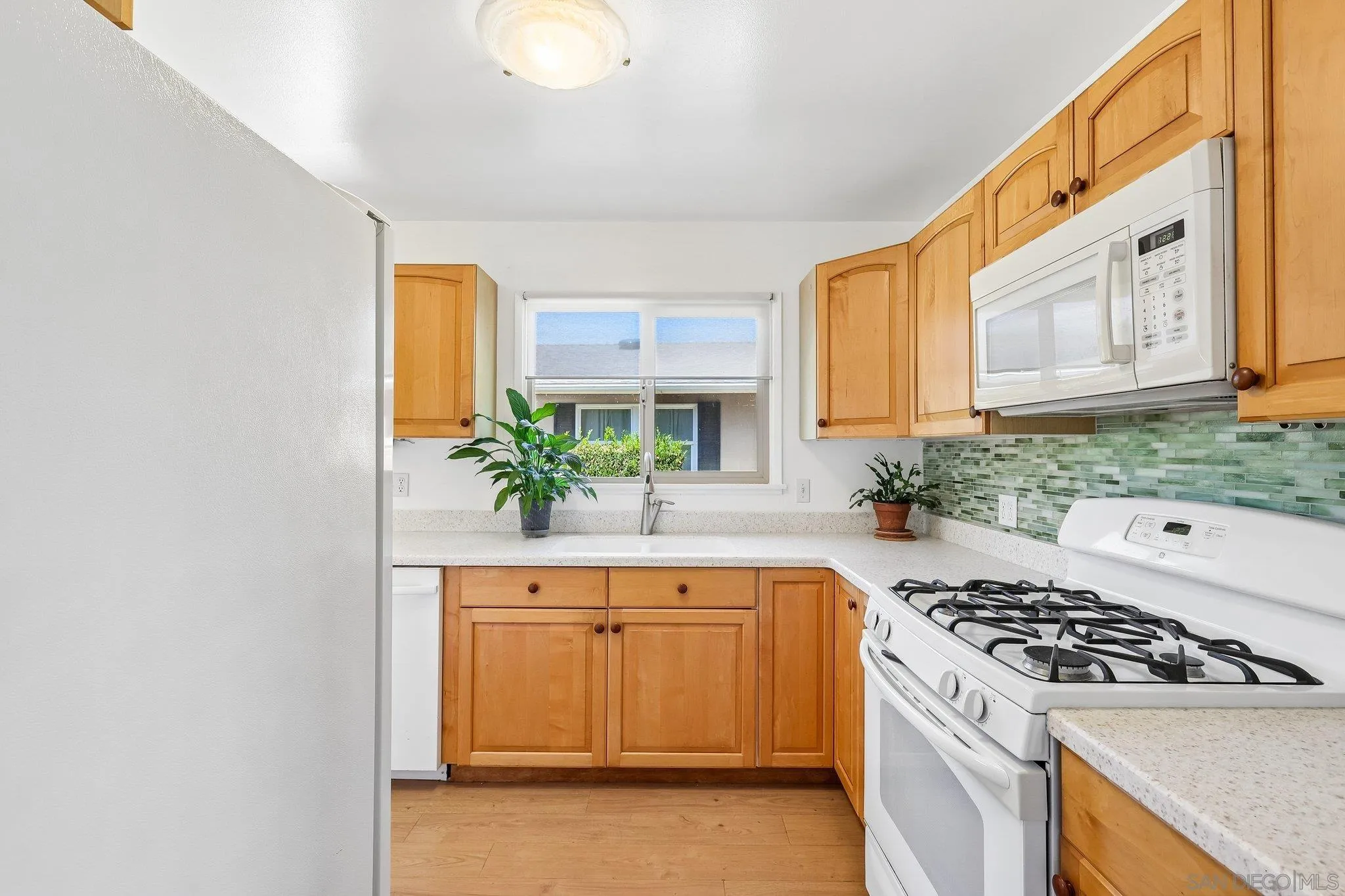 https://cdn.realtyfeed.com/cdn/127/260022090/f420e9f53448f2a7a5f5a81b772b0c08.webp