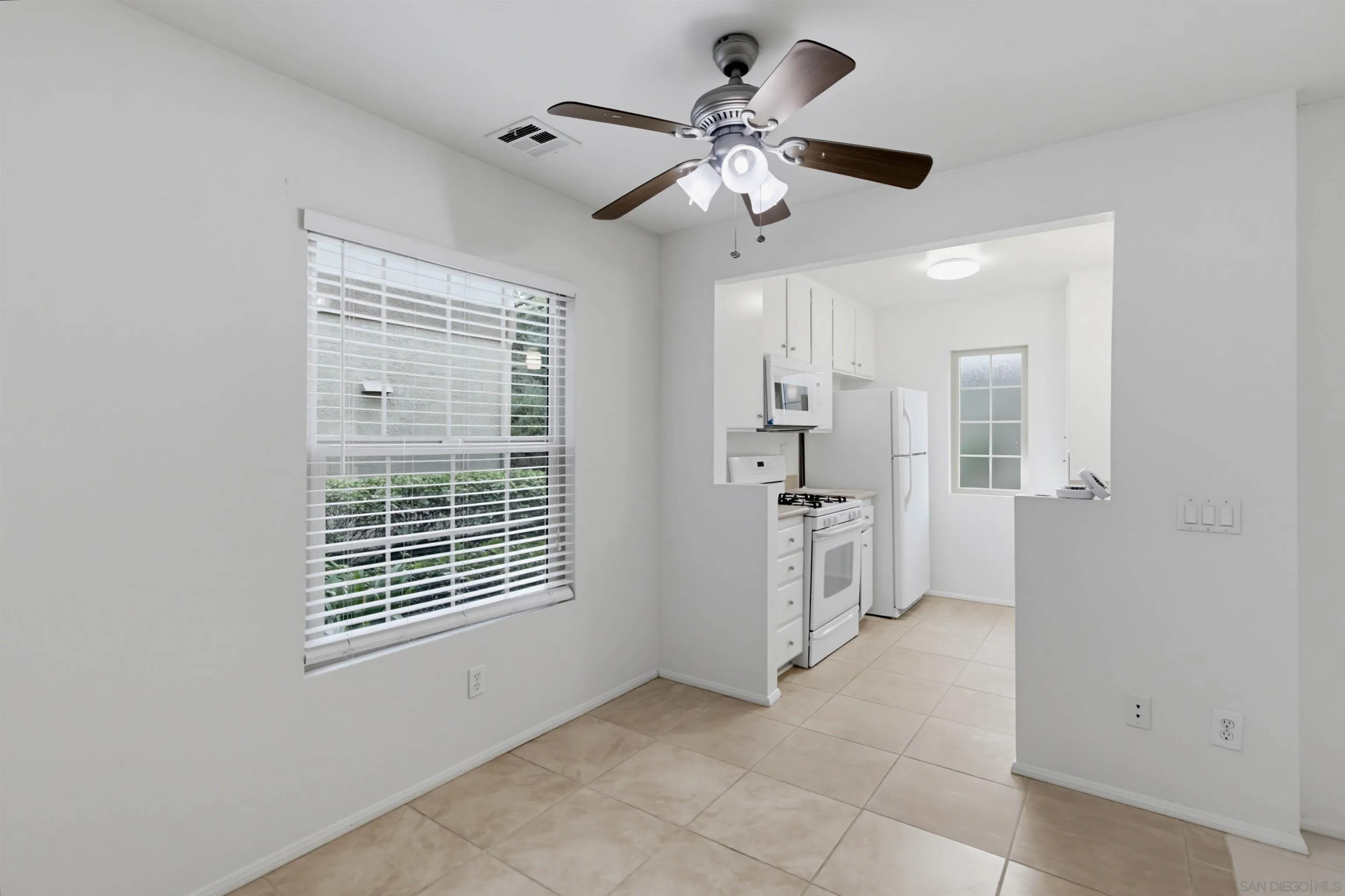 10303 Azuaga St. Unit 9, San Diego, CA 92129 - Photo 5 of 23, San Diego, CA