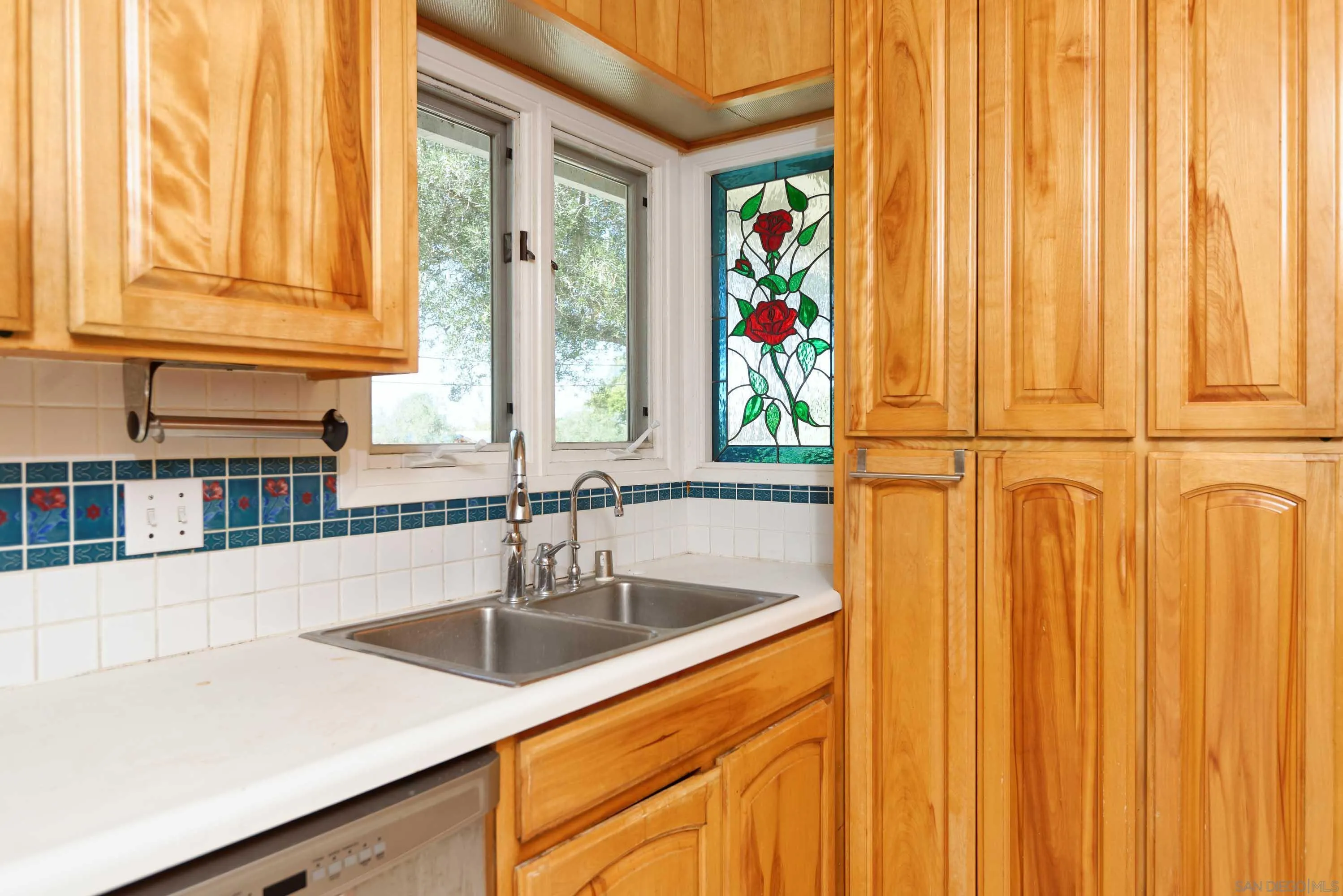https://cdn.realtyfeed.com/cdn/127/260022095/437fb4672e292551b38e187409e11163.webp