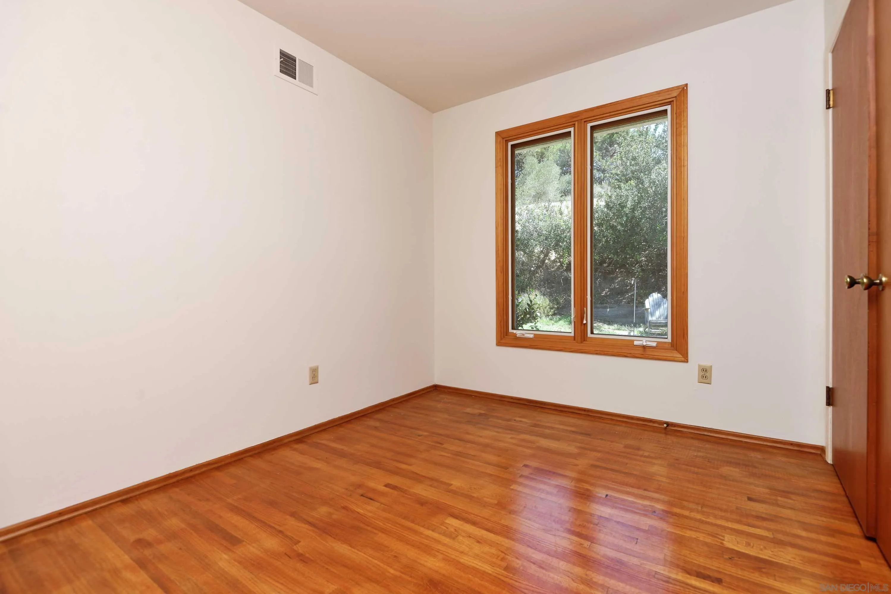 https://cdn.realtyfeed.com/cdn/127/260022095/d2538fc0382ac633758eec3dd084bca3.webp