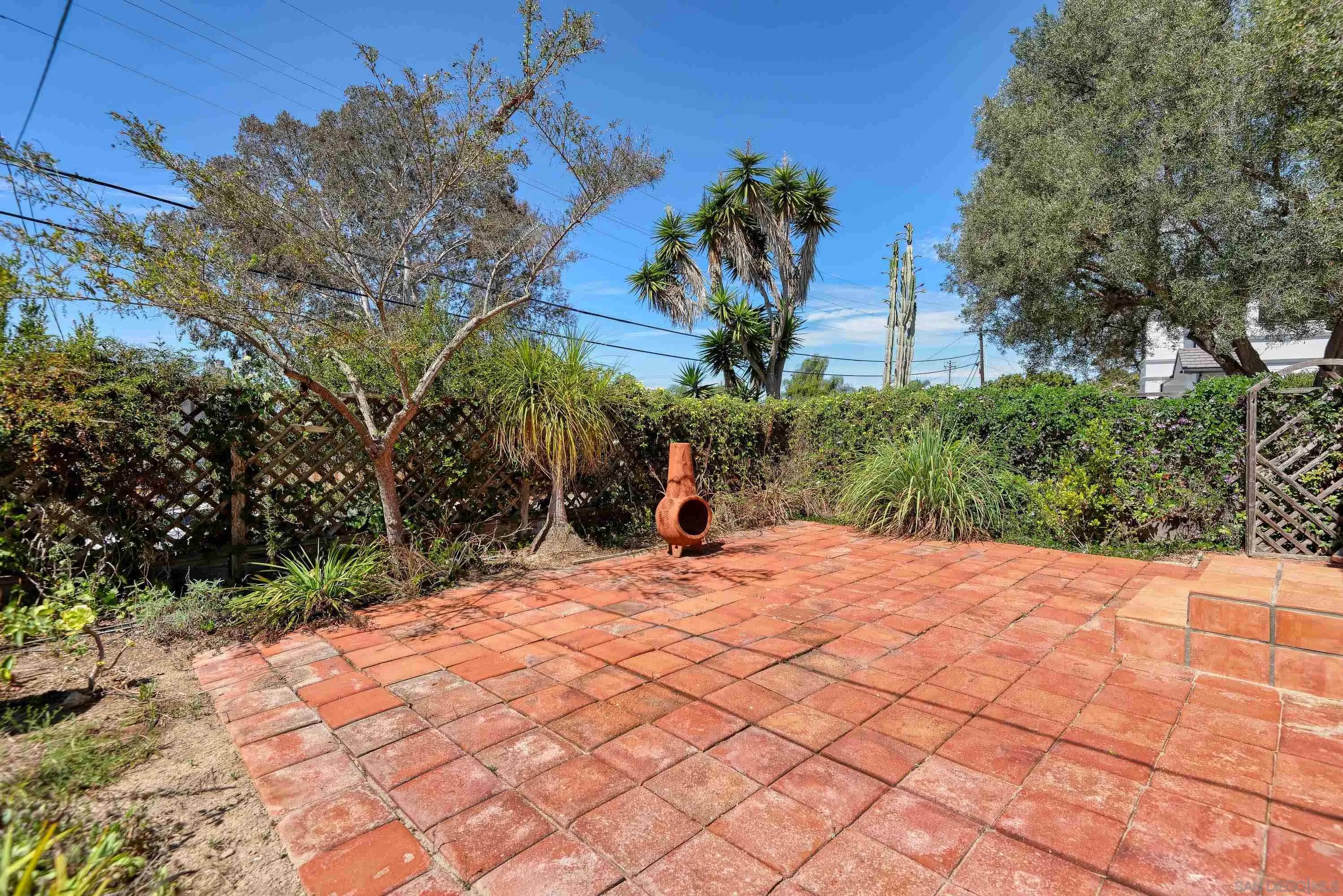 https://cdn.realtyfeed.com/cdn/127/260022095/ed49d13e84a7e10e189f1c7d833058ff.webp