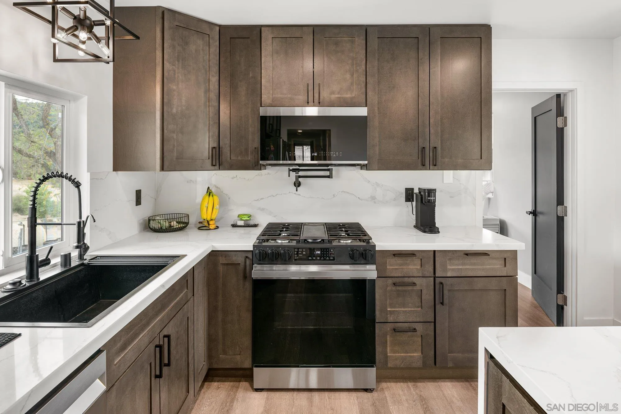 https://cdn.realtyfeed.com/cdn/127/260022098/0c2beaa1498bb84dd4655cecf099d57b.webp