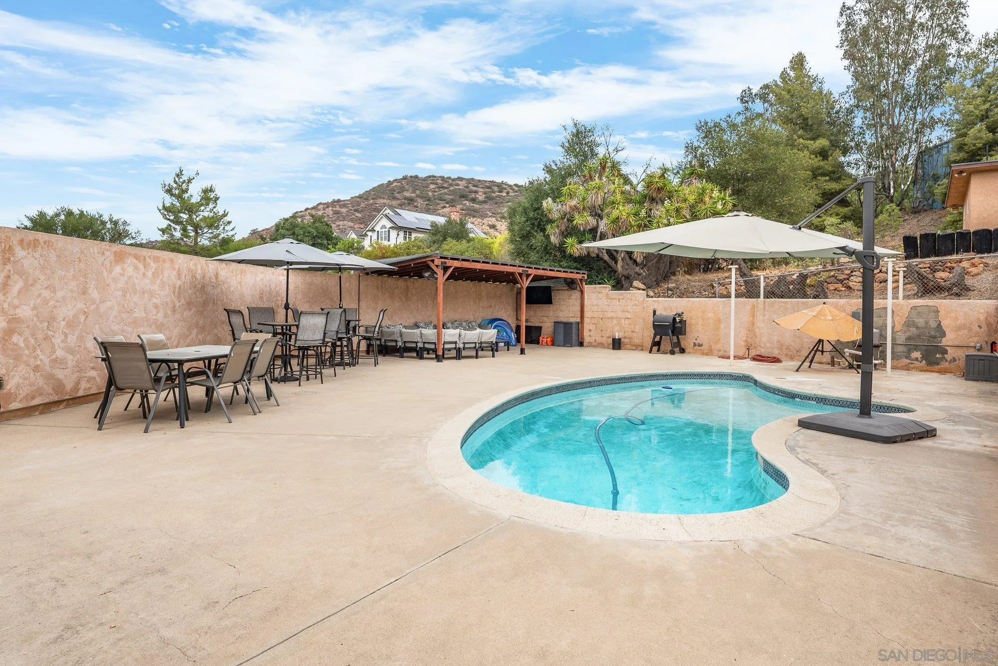 https://cdn.realtyfeed.com/cdn/127/260022098/15089ef3c7386a61a88a0e3ad45c4fe7.webp