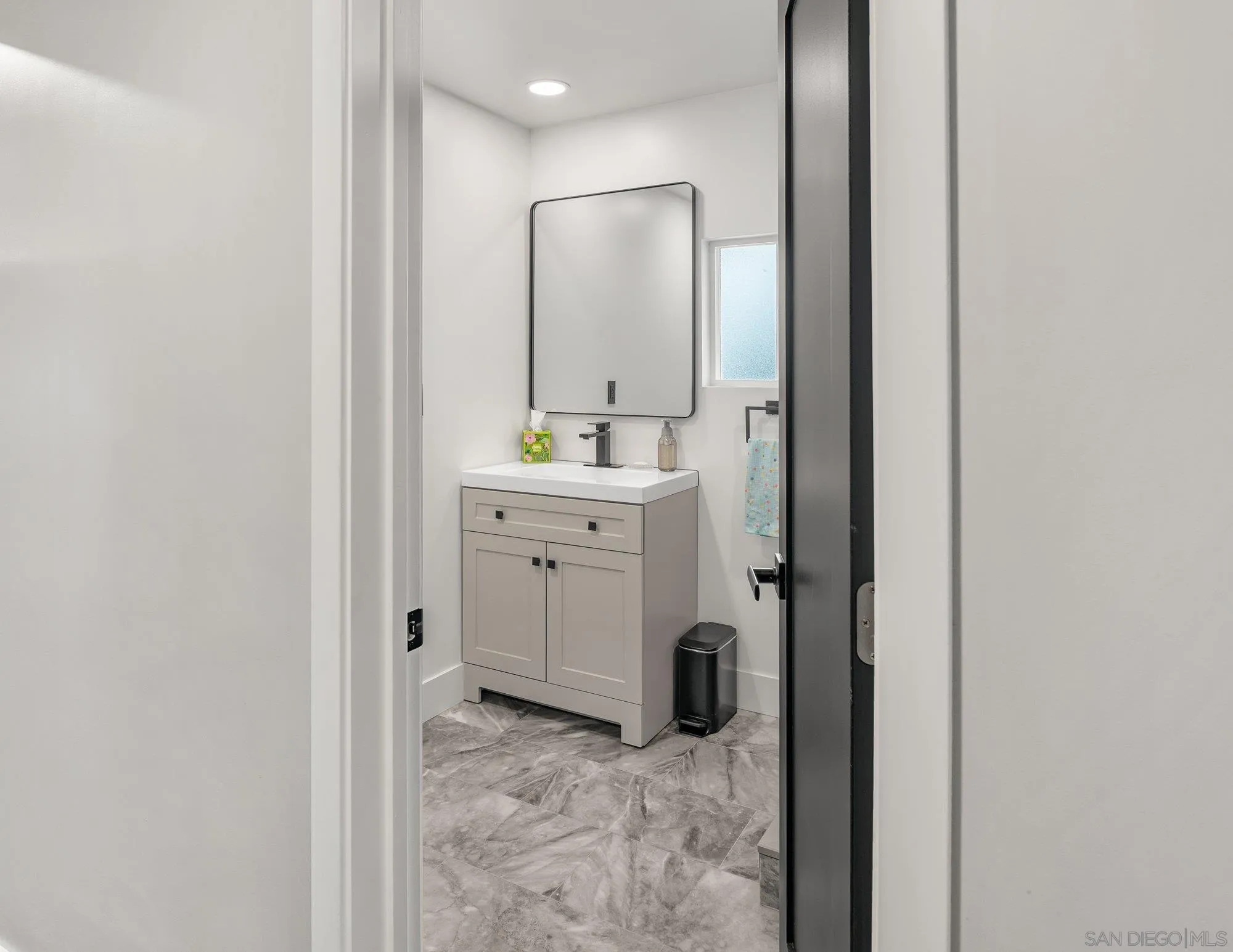 https://cdn.realtyfeed.com/cdn/127/260022098/17cda9dd1f4bf5218aee79e7a83633ea.webp