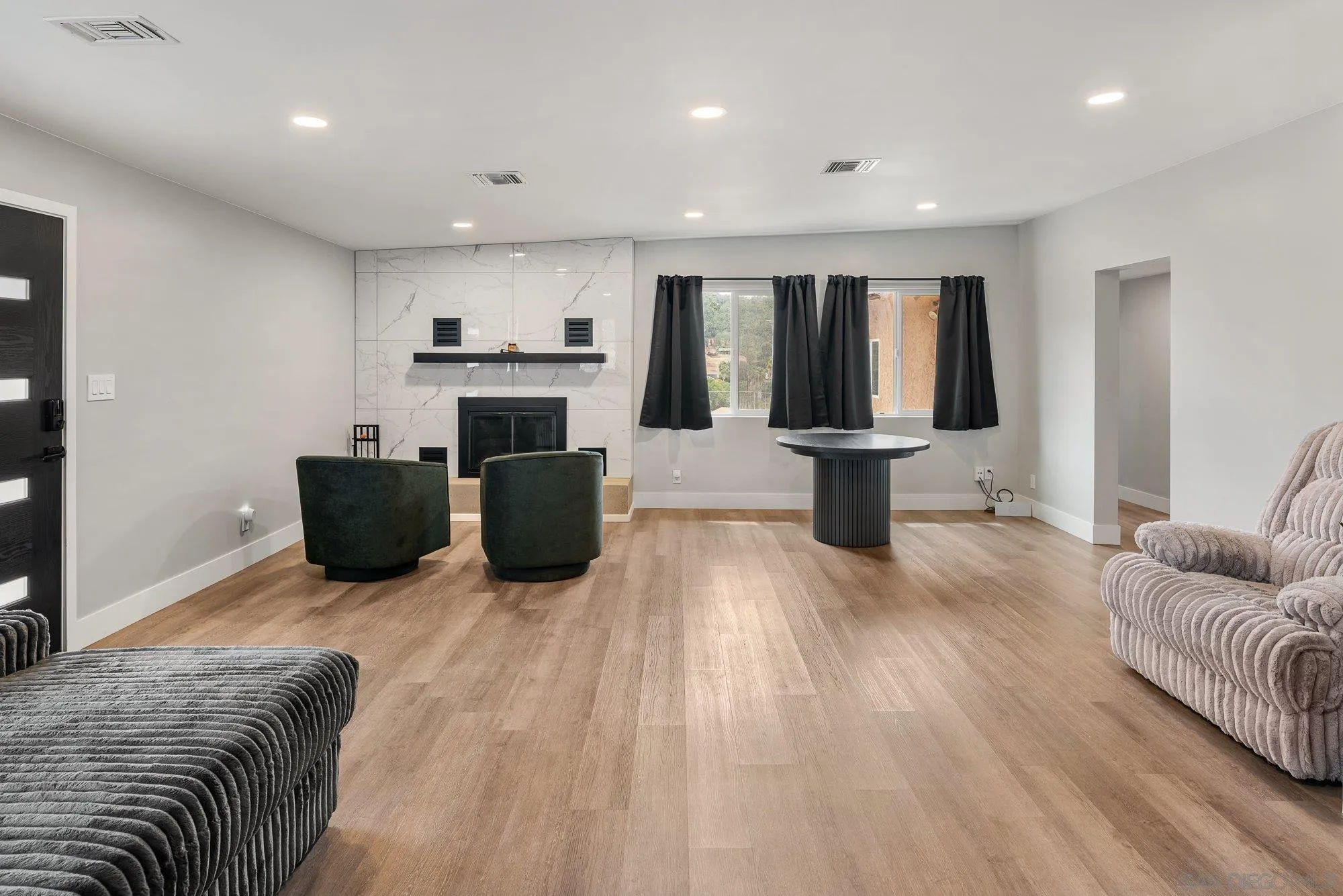 https://cdn.realtyfeed.com/cdn/127/260022098/2fe87b97d4393eca76459f149d7dee5e.webp