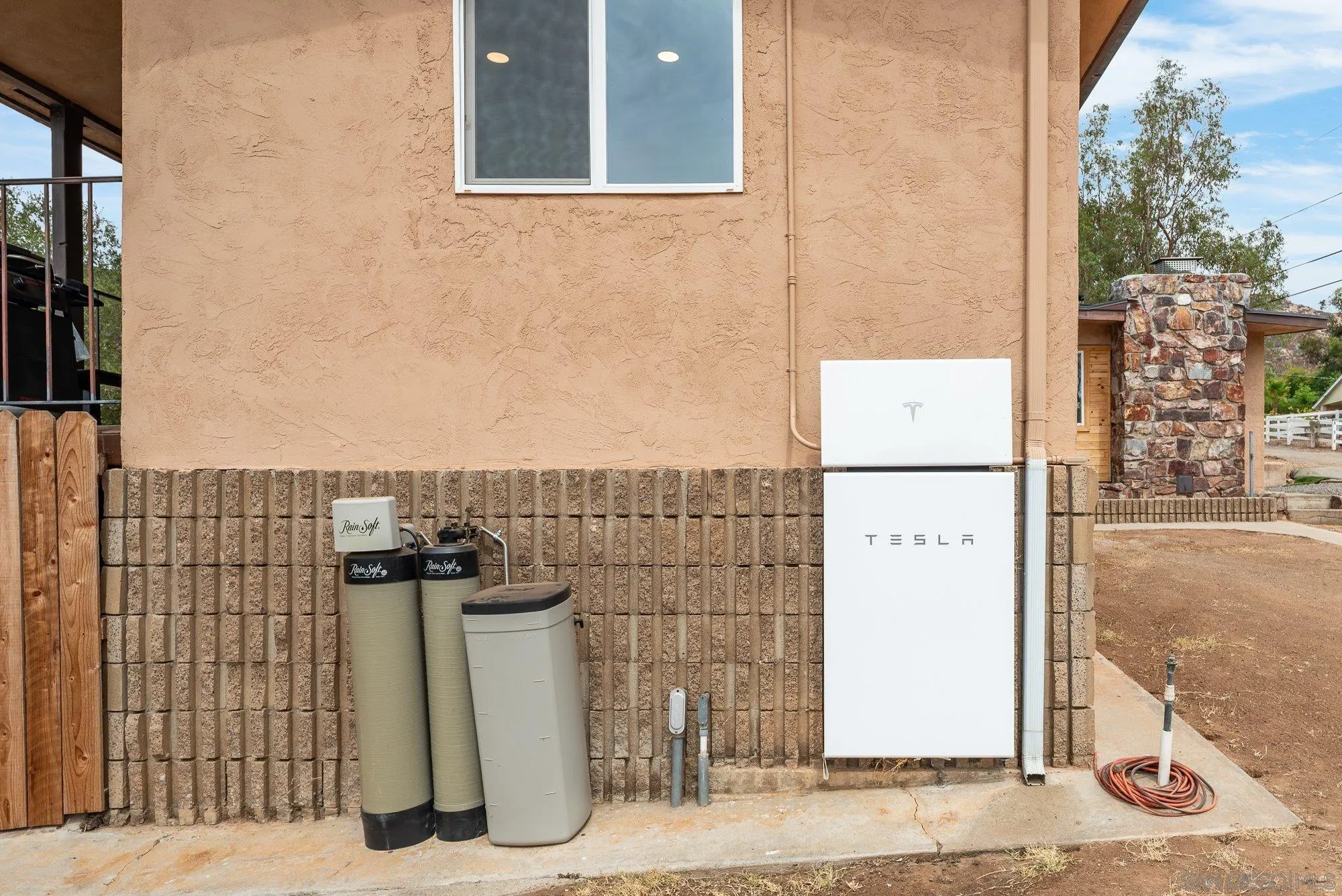 https://cdn.realtyfeed.com/cdn/127/260022098/bde442580f32f8e713b1dbddd86912b0.webp