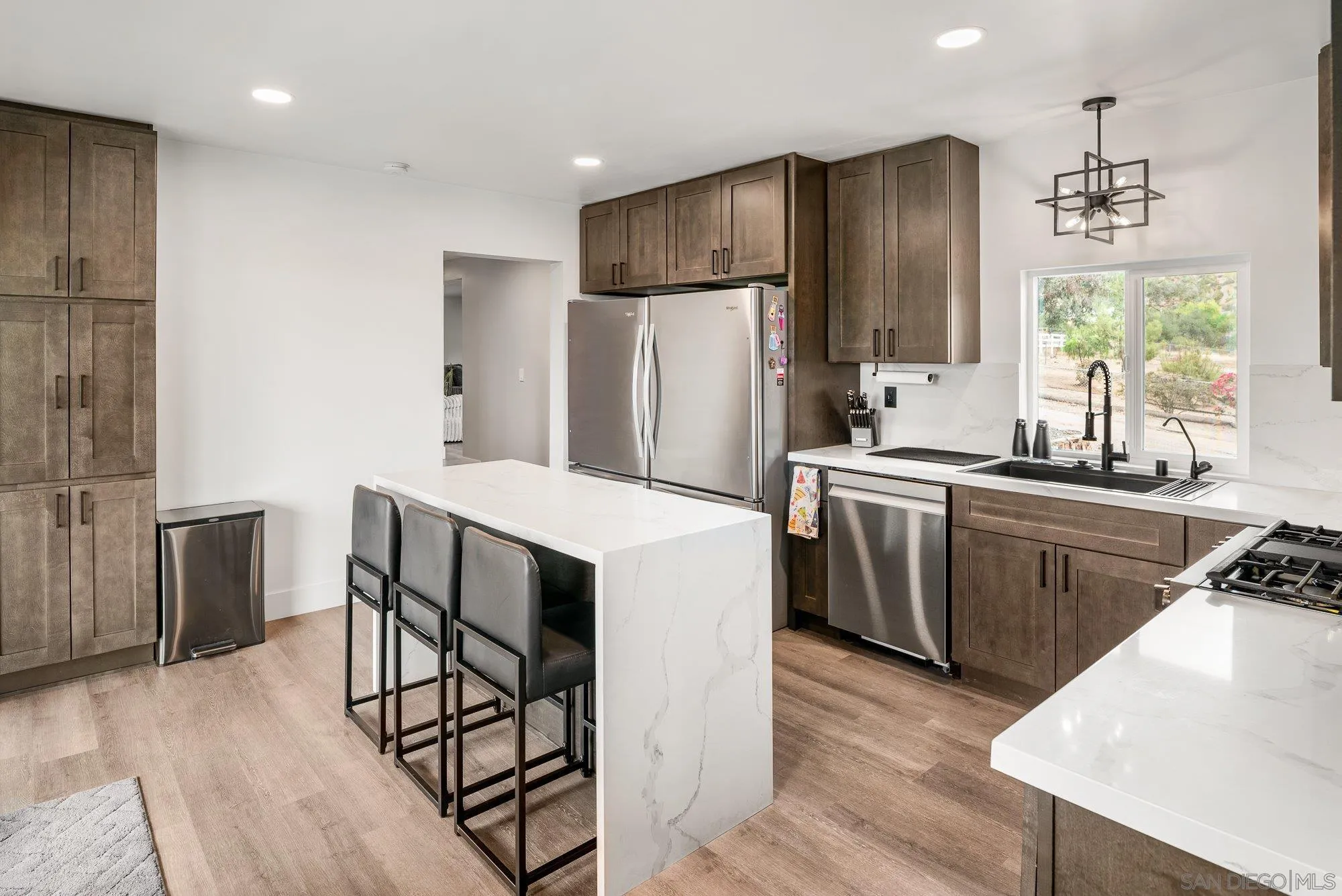 https://cdn.realtyfeed.com/cdn/127/260022098/cb97da10e24095506dcf413c1fd9acd2.webp