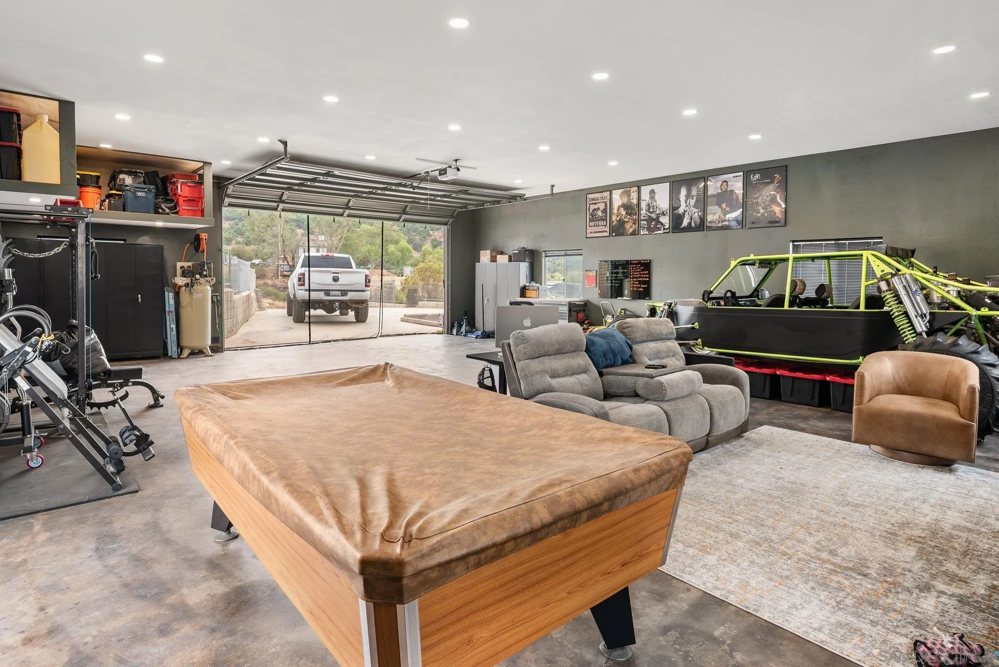 https://cdn.realtyfeed.com/cdn/127/260022098/ee3a4775694a94c2a26b7aff0ea2f515.webp