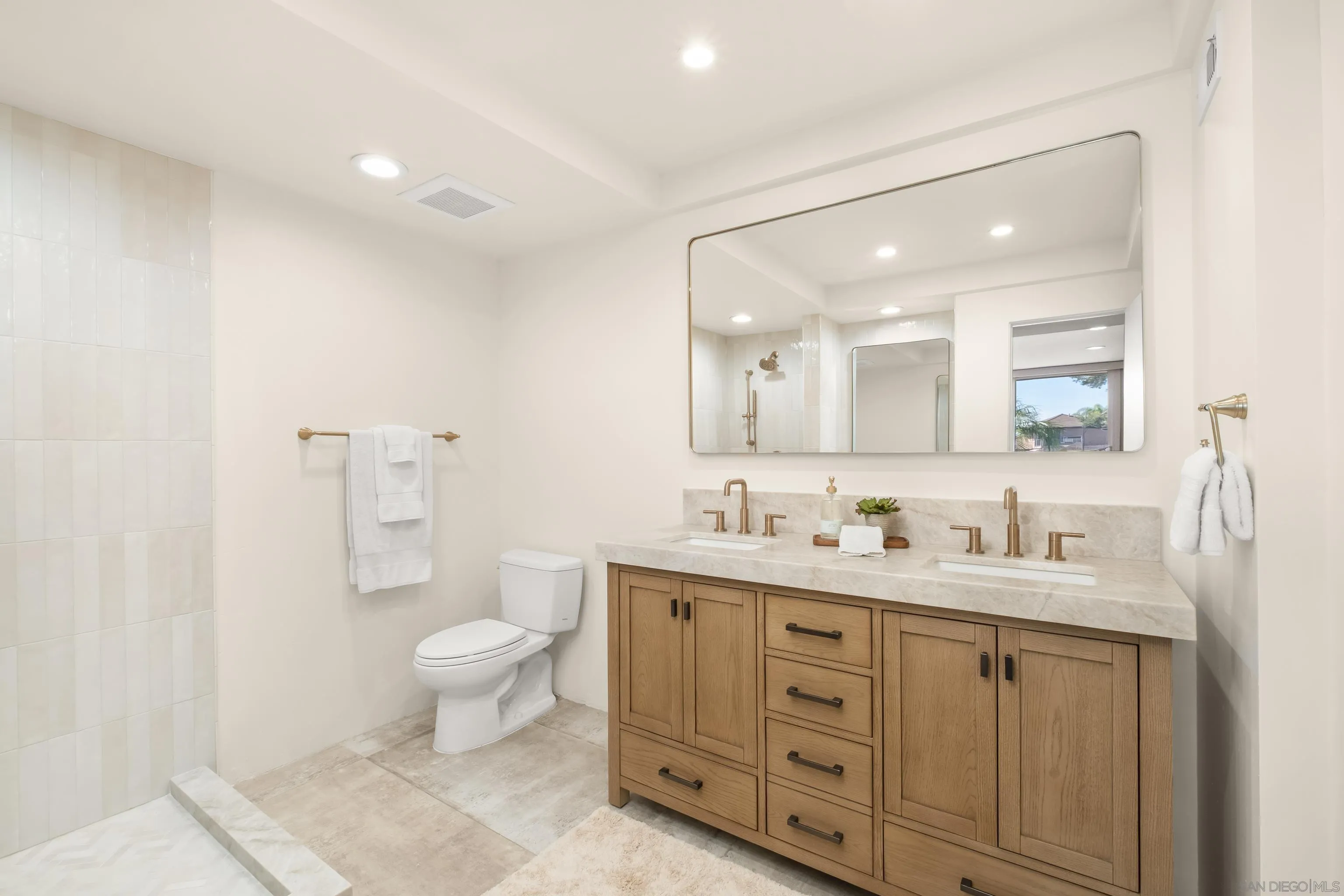 https://cdn.realtyfeed.com/cdn/127/260022103/31ccb485fd9db88dd950cd60081b8f37.webp