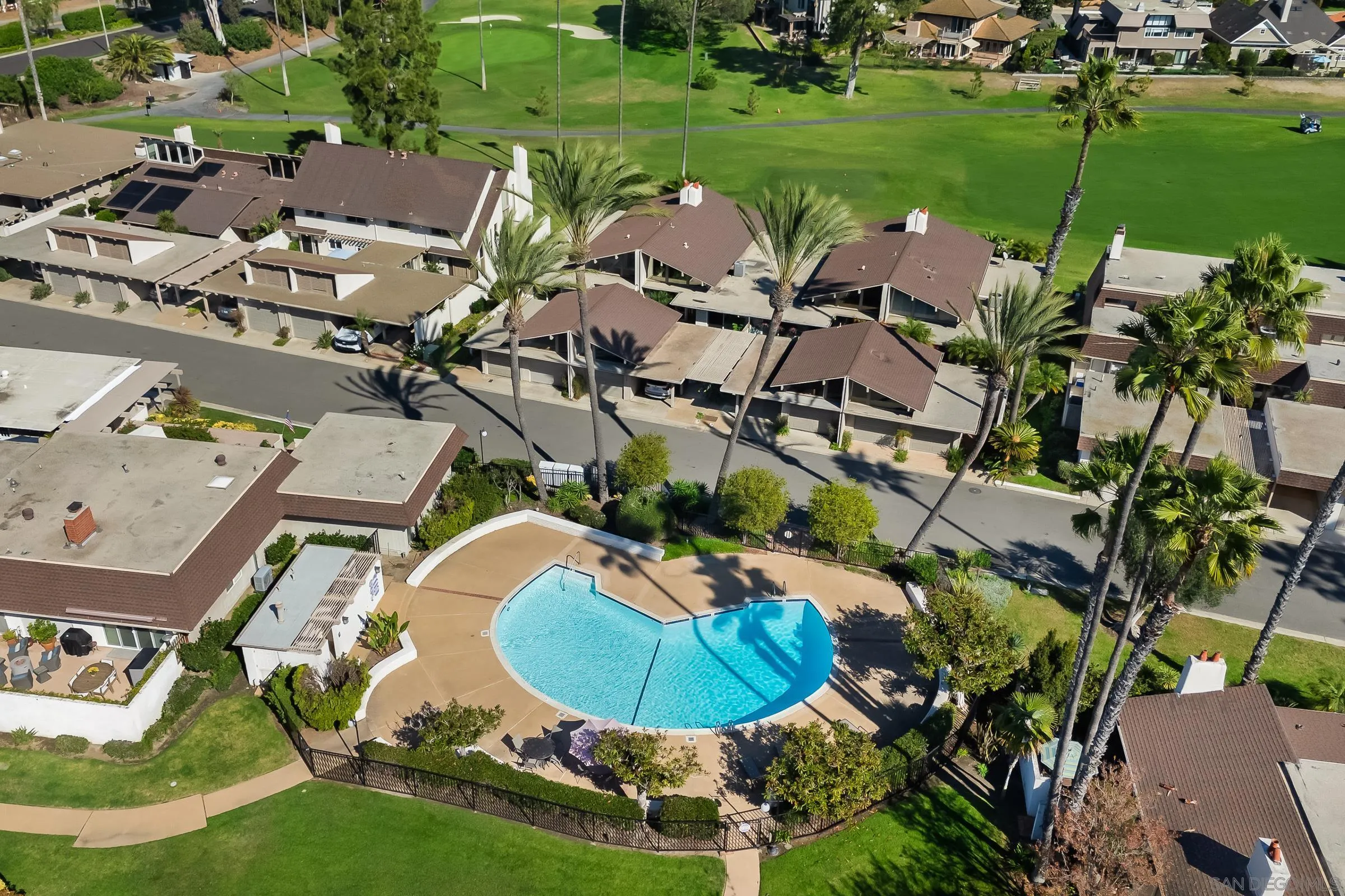 https://cdn.realtyfeed.com/cdn/127/260022103/8de1aa235c7a1388c80157fcd108432d.webp