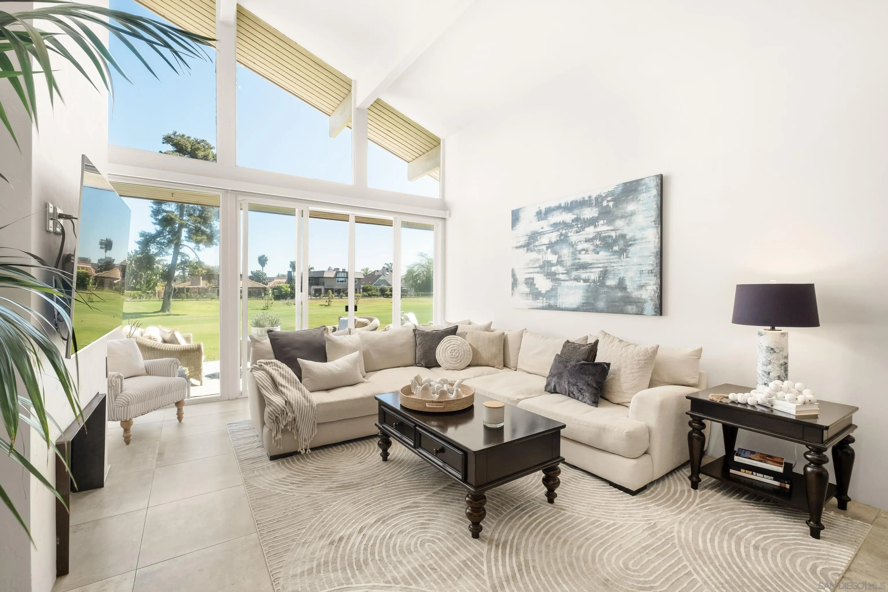 https://cdn.realtyfeed.com/cdn/127/260022103/da81bd28955eb14dd807ec5eb000df5a.webp