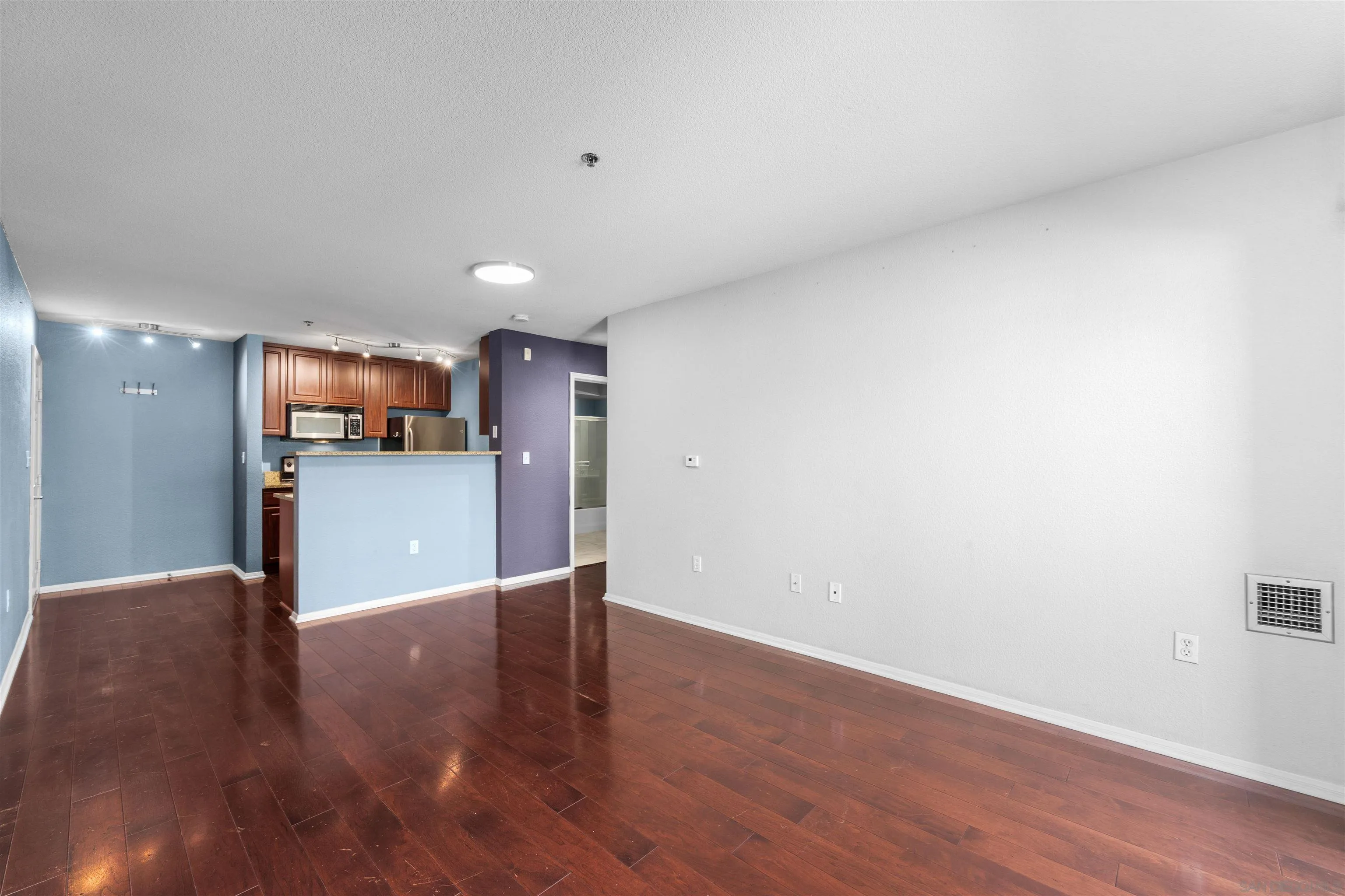1970 Columbia Unit 204, San Diego, CA 92101 - Photo 5 of 20, San Diego, CA