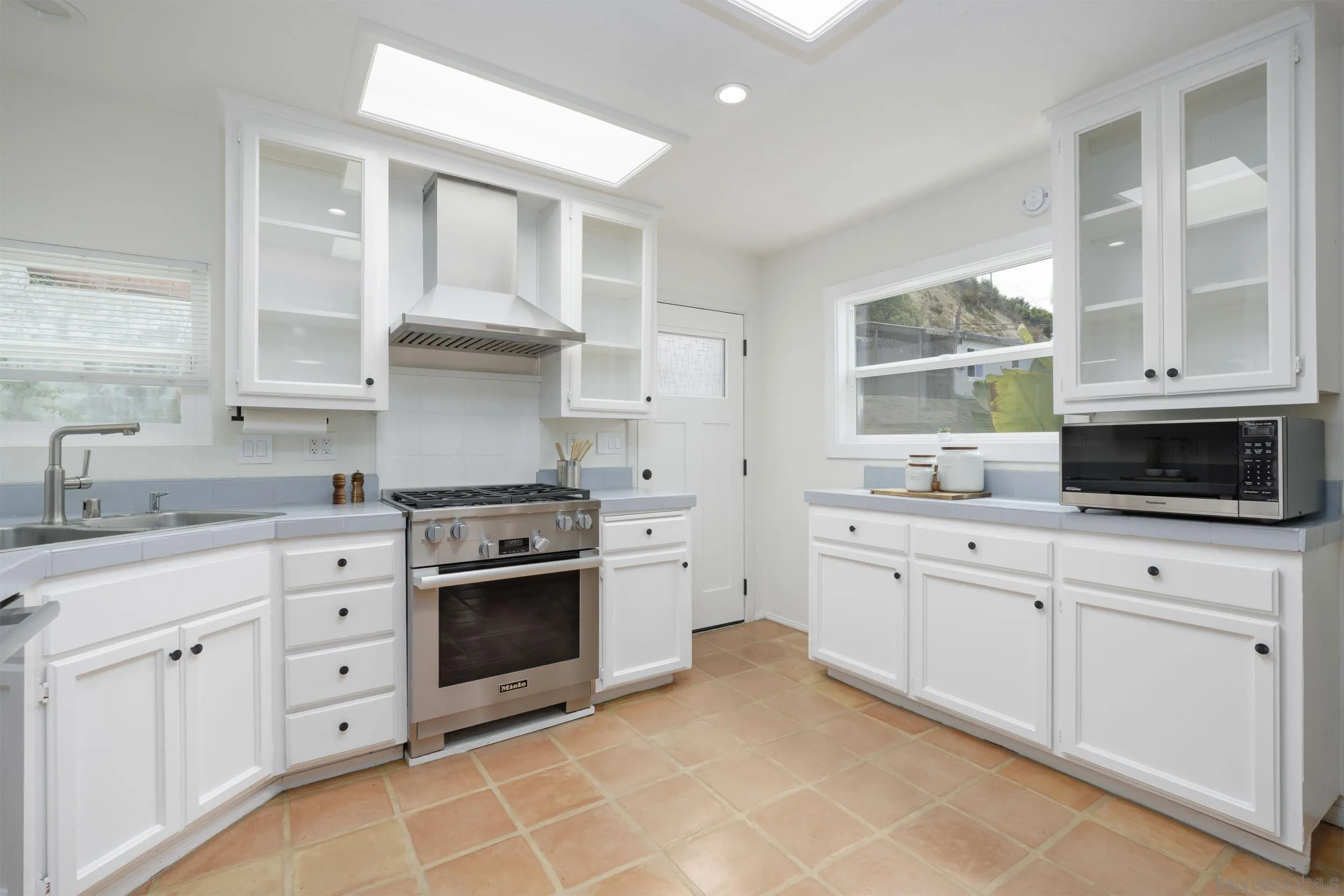 2242 Congress, San Diego, CA 92110 - Photo 5 of 28, San Diego, CA