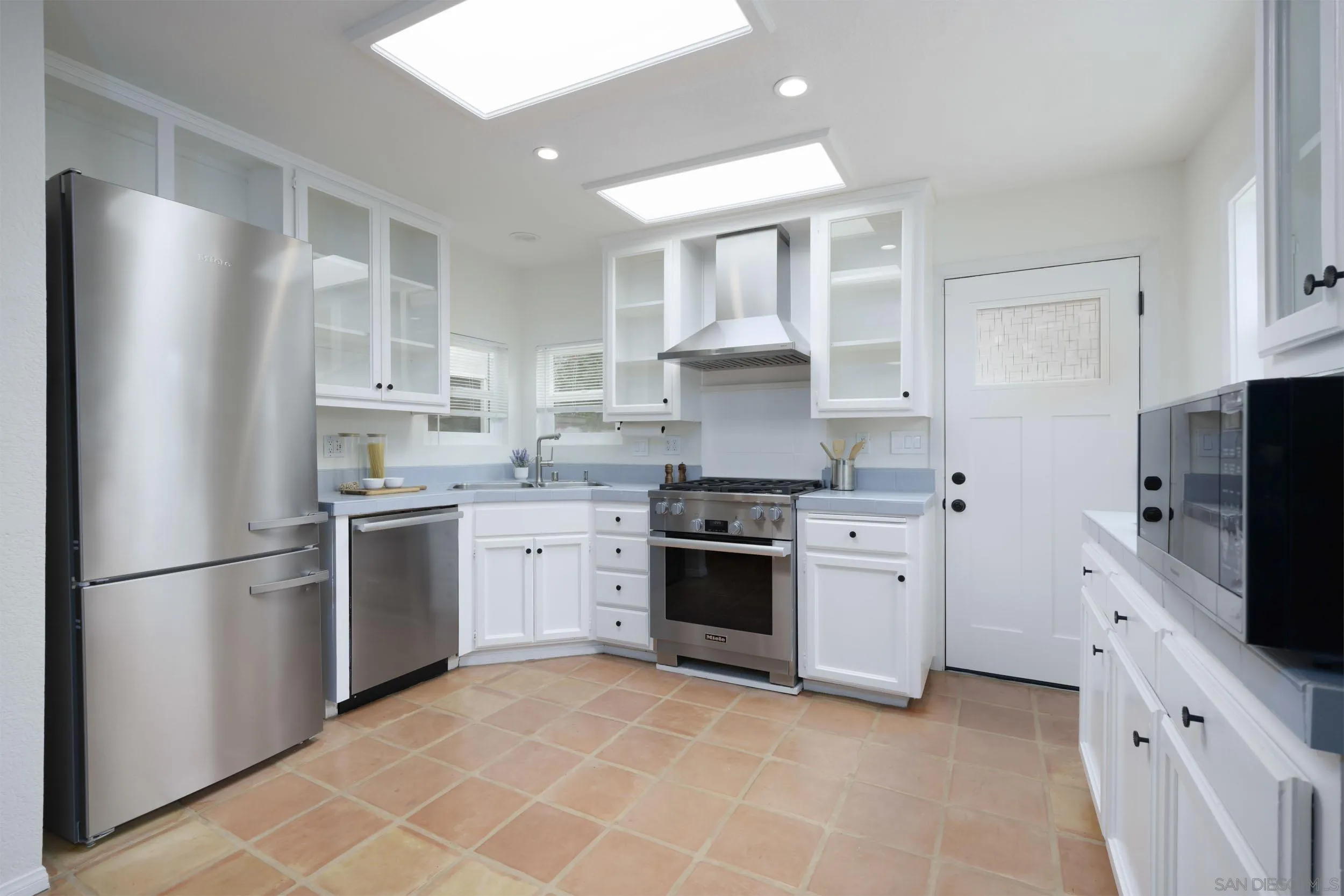 2242 Congress, San Diego, CA 92110 - Photo 4 of 28, San Diego, CA