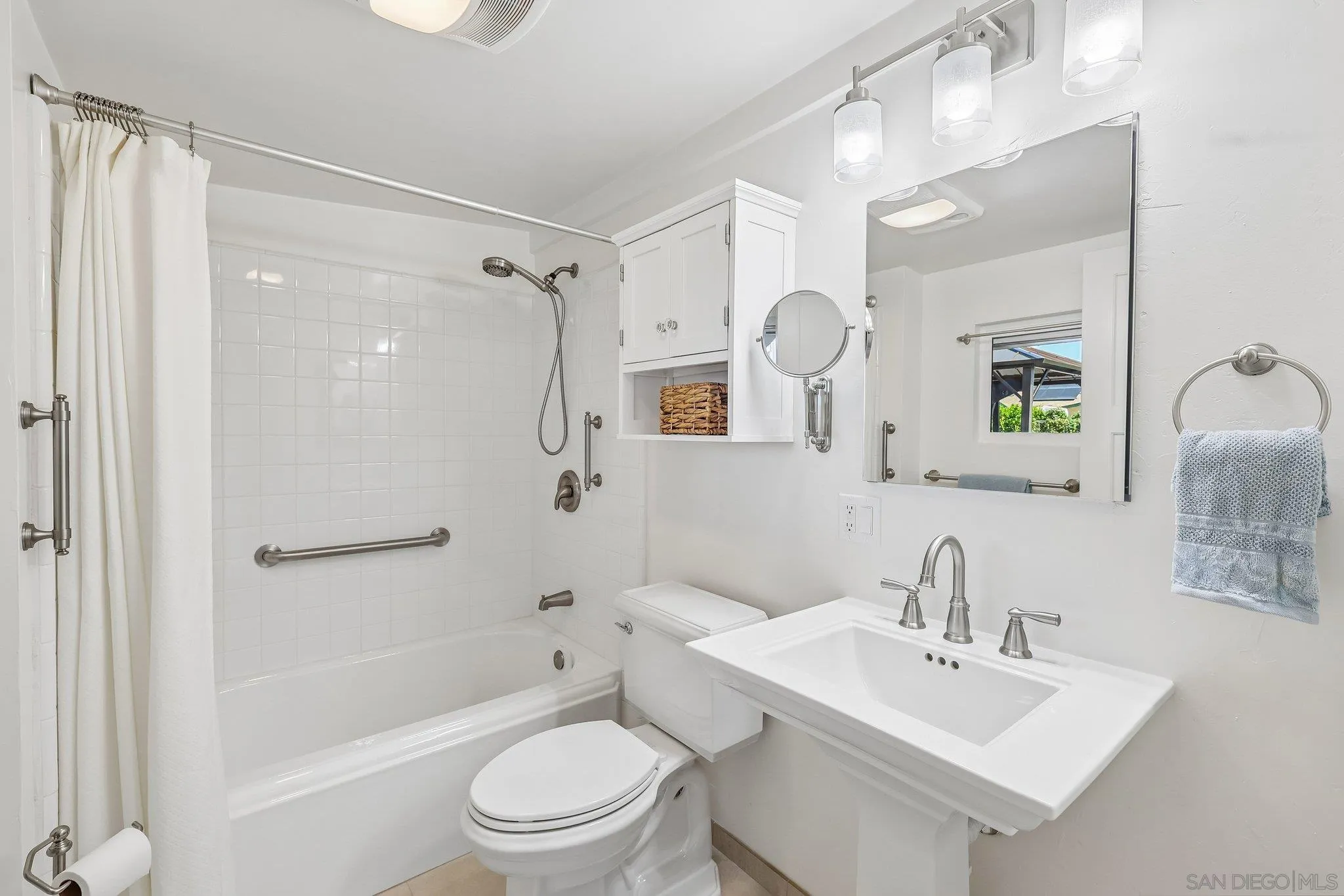 https://cdn.realtyfeed.com/cdn/127/260022106/22f1f6f4ce8b9cfa449a27b1c2f99510.webp